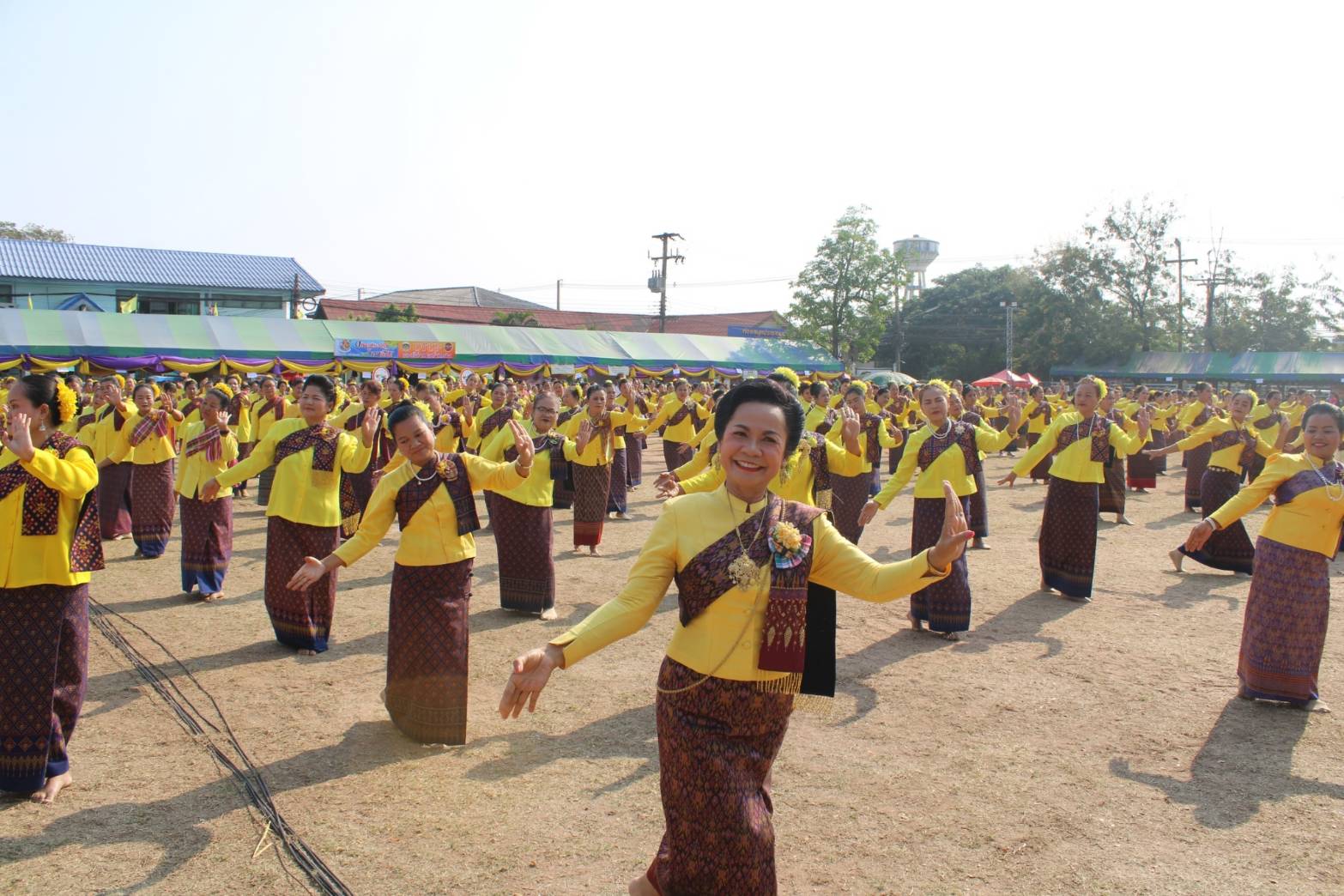 ? พช.ขอนแก่น : ร่วมพิธีเปิดงาน ประเพณีงาน “บุญคูณลาน ข้าวโพดหวาน สานไมตรี ข้าวจี่แซบ และงานกาชาดอำเภอบ้านฝาง” จังหวัดขอนแก่น ประจำปี 2563 ?