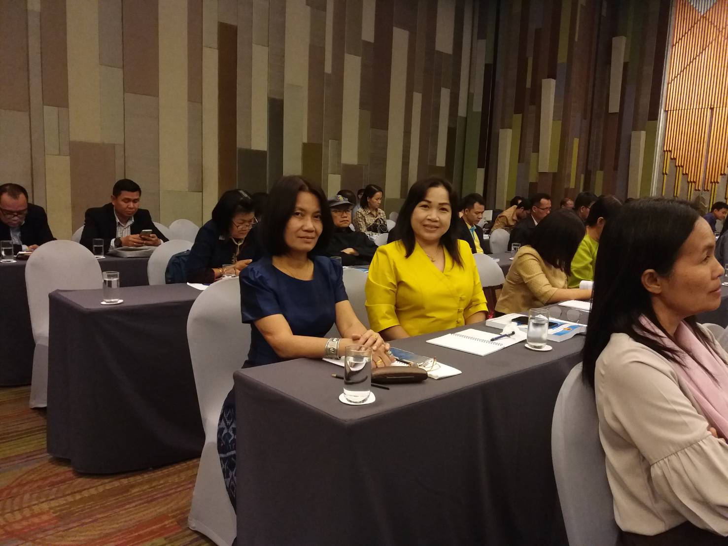 ? พช.ขอนแก่น : ร่วมประชุมโครงการเพิ่มประสิทธิภาพการจัดทำแผนและประสานแผนพัฒนาพื้นที่ (One Plan) ภาคตะวันออกเฉียงเหนือ รุ่นที่ 2 ?