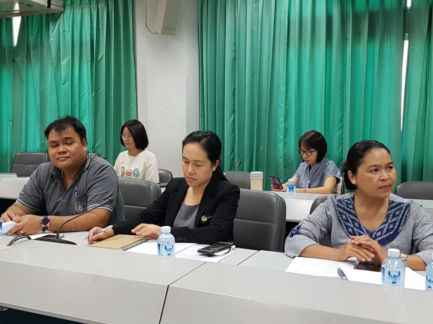?จังหวัดขอนแก่น : จัดประชุมคณะกรรมการบริหารศูนย์อำนวยการปฏิบัติการขจัดความยากจนและพัฒนาชนบทตามหลักปรัชญาของเศรษฐกิจพอเพียง จังหวัดขอนแก่น (ศจพ.จ.) ครั้งที่ 1/2563 ?