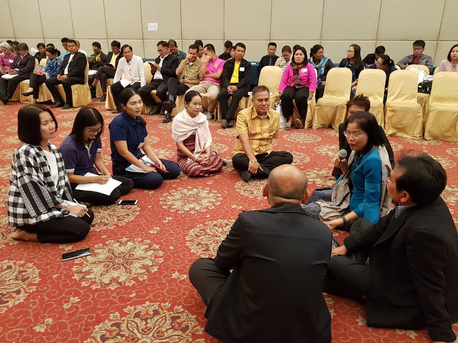 ? พช.ขอนแก่น : ร่วมประชุมเชิงปฏิบัติการ “เตรียมทีมปฏิบัติการแก้ไขปัญหาความยากจนระดับอำเภอ” รุ่นที่ 1 ?