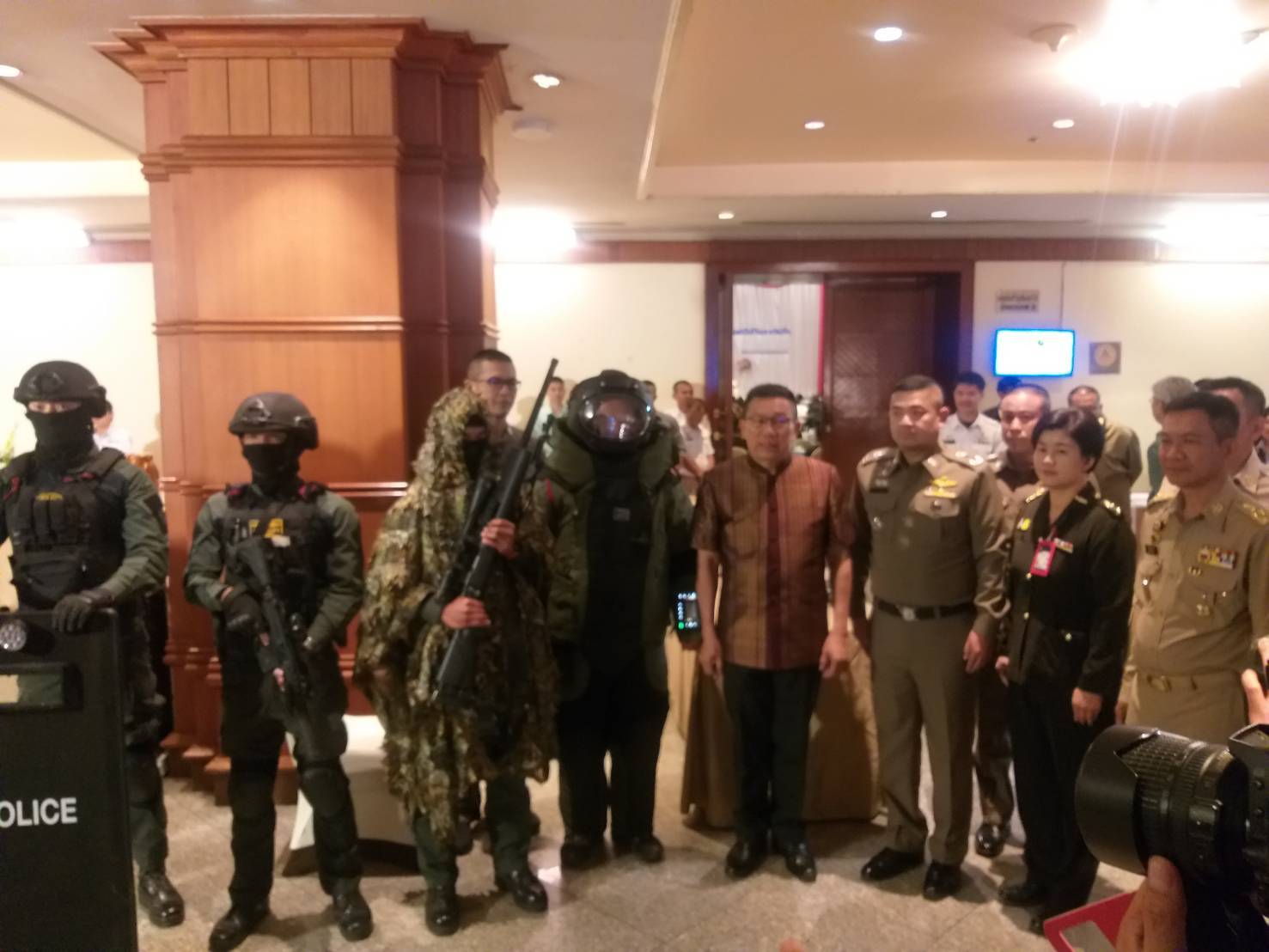 ? พช.ขอนแก่น : ร่วมประชุมโครงการขอนแก่นเสริมสร้างความมั่นคง เพื่อความปลอดภัยในชีวิตและทรัพย์สิน ?