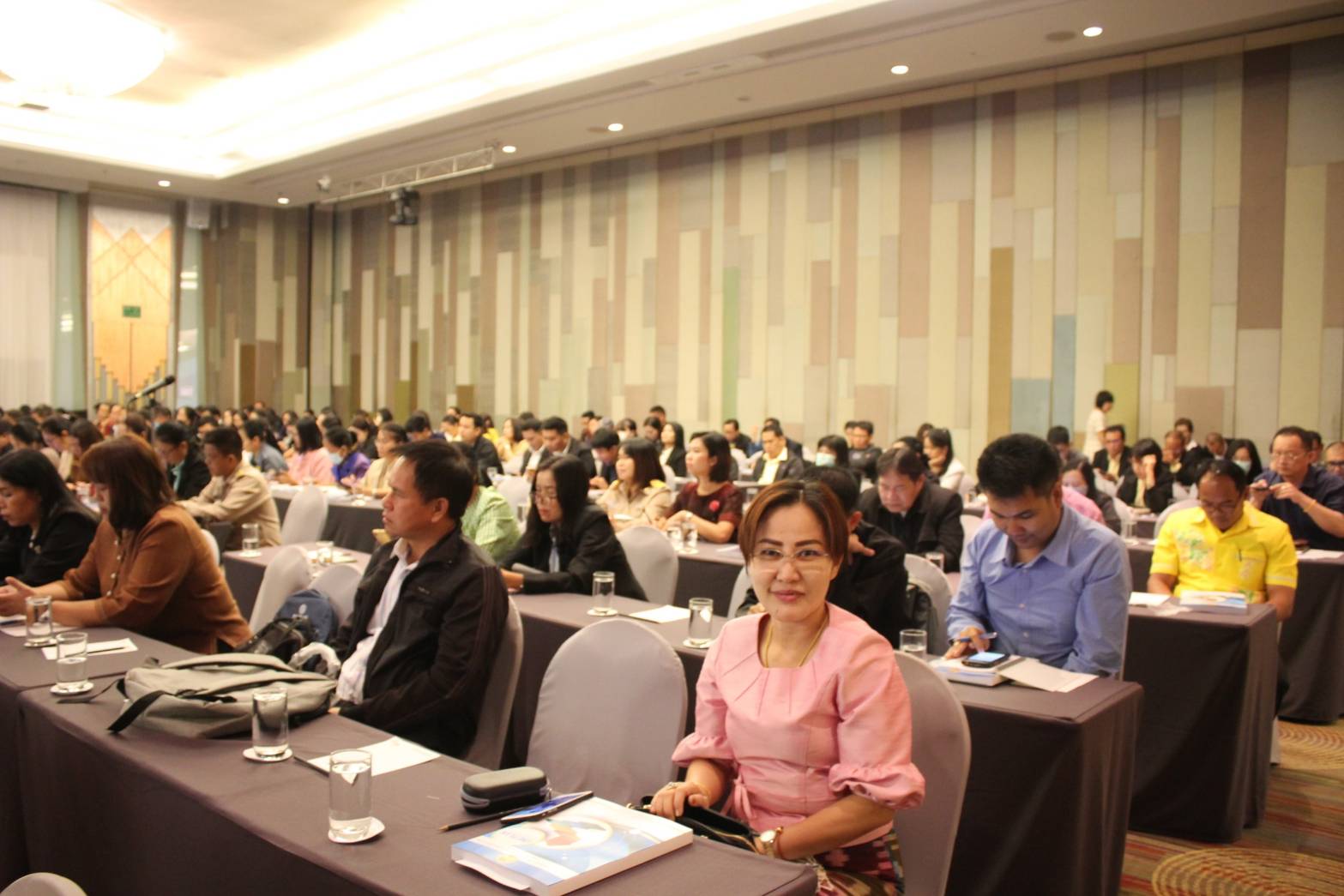 ? พช.ขอนแก่น : ร่วมประชุมโครงการเพิ่มประสิทธิภาพการจัดทำแผนและประสานแผนพัฒนาพื้นที่ (One Plan) ภาคตะวันออกเฉียงเหนือ รุ่นที่ 2 ?