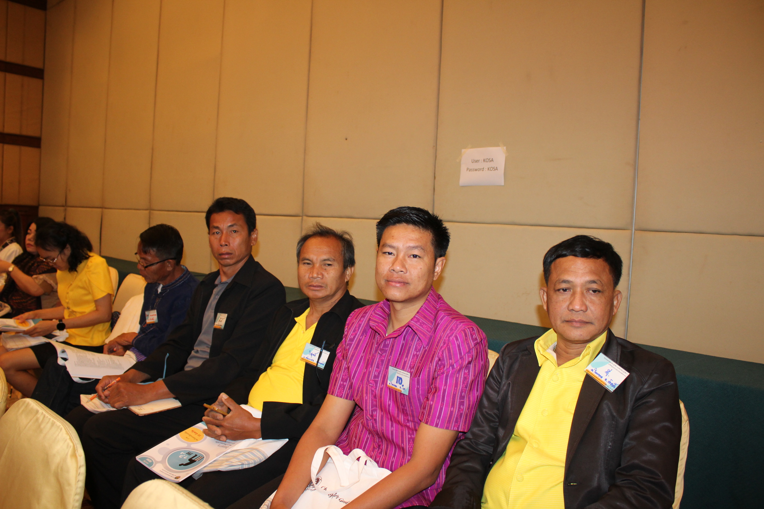 ? พช.ขอนแก่น : ร่วมประชุมเชิงปฏิบัติการ “เตรียมทีมปฏิบัติการแก้ไขปัญหาความยากจนระดับอำเภอ” รุ่นที่ 1 ?