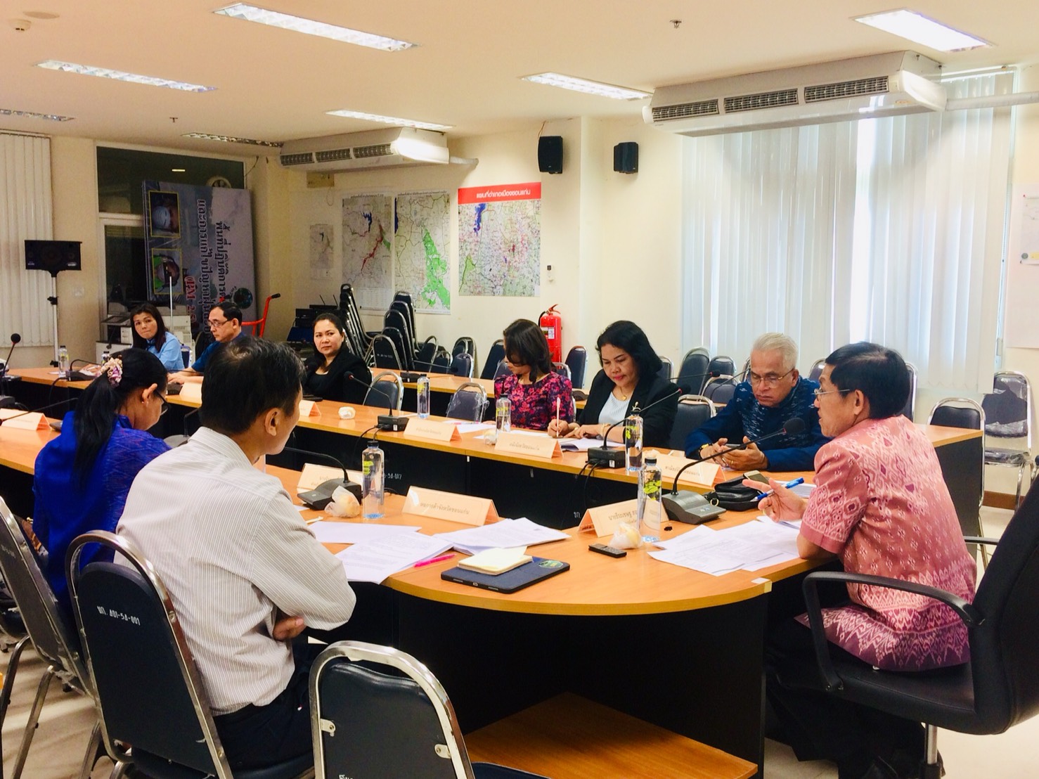 ? จังหวัดขอนแก่น : จัดประชุมเรื่องการดำเนินงานศูนย์ส่งเสริมและพัฒนาสินค้า OTOP จังหวัดขอนแก่น ครั้งที่ 1/2563 ?