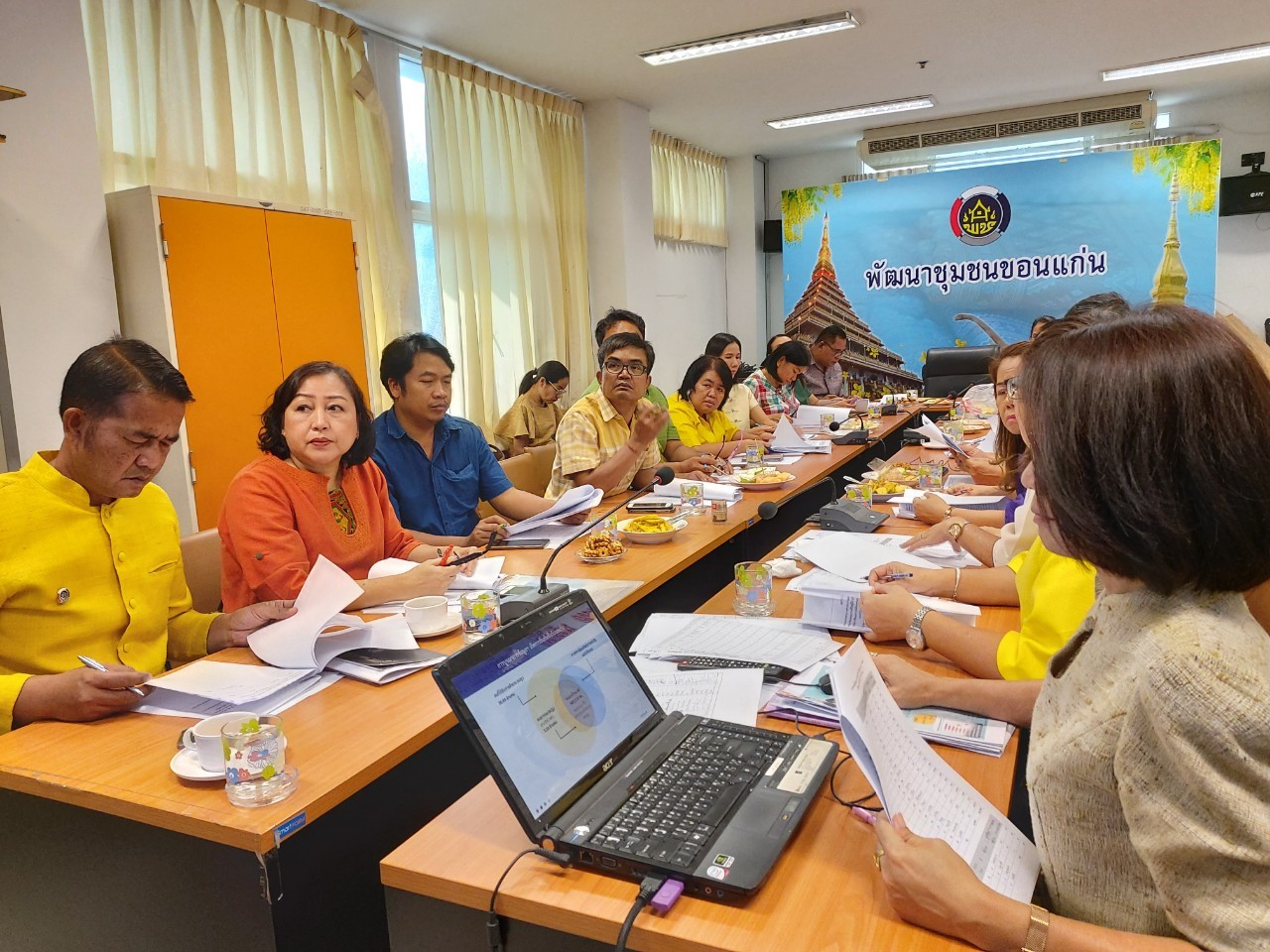 ? พช.ขอนแก่น จัดประชุมชี้แจงแนวทางการดำเนินงานโครงการพัฒนาอาชีพและคุณภาพชีวิตผู้มีรายได้น้อยเพื่อลดความเหลื่อมล้ำทางสังคม กิจกรรมพัฒนาอาชีพและรายได้ของคนยากจน (ภาคตะวันออกเฉียงเหนือ) ปีงบประมาณ 2563 ?
