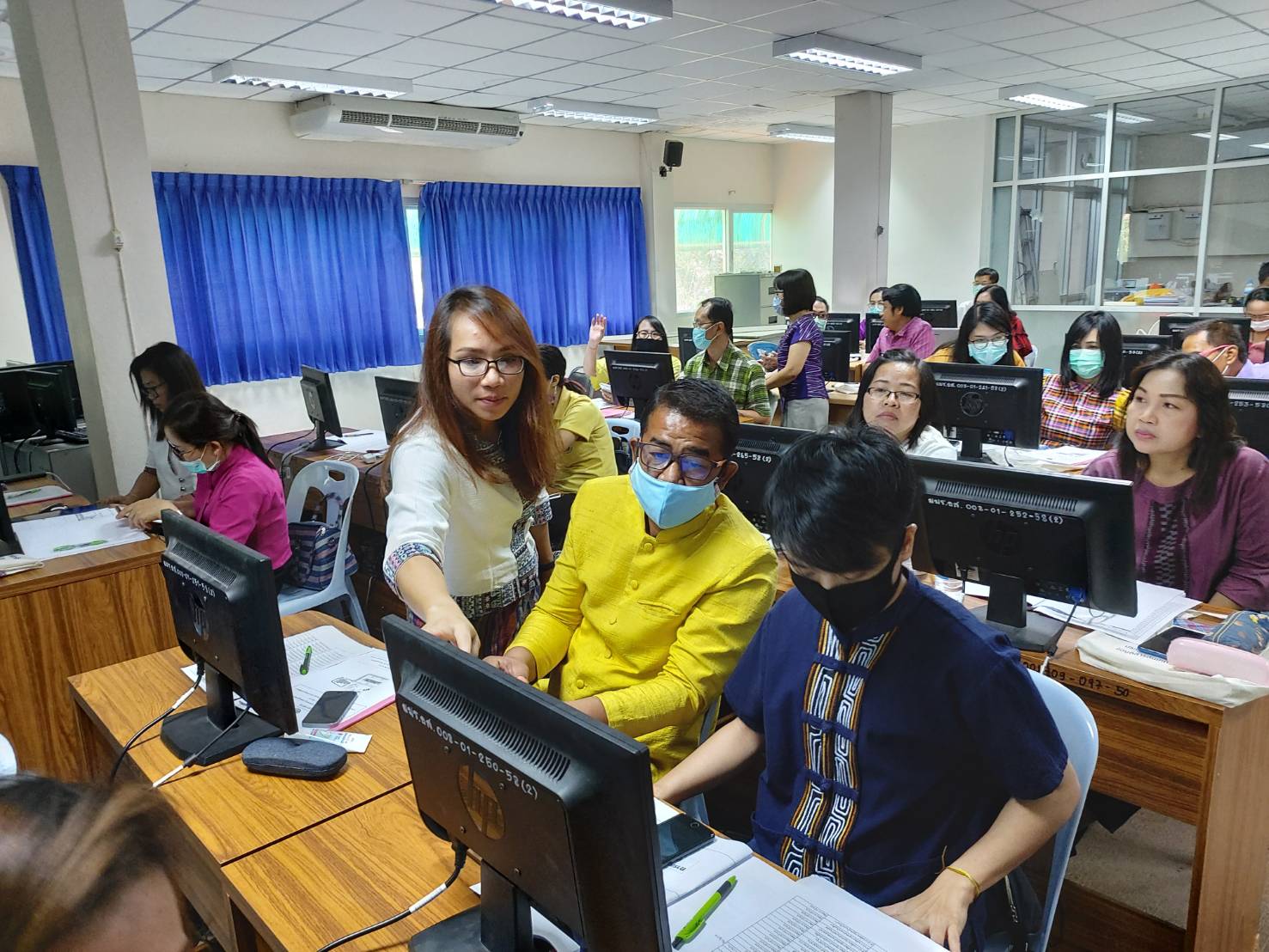 ? พช.ขอนแก่น : จัดประชุมเชิงปฏิบัติการการจัดทำฐานข้อมูลสารสนเทศระดับจังหวัด (ครู ข) ?