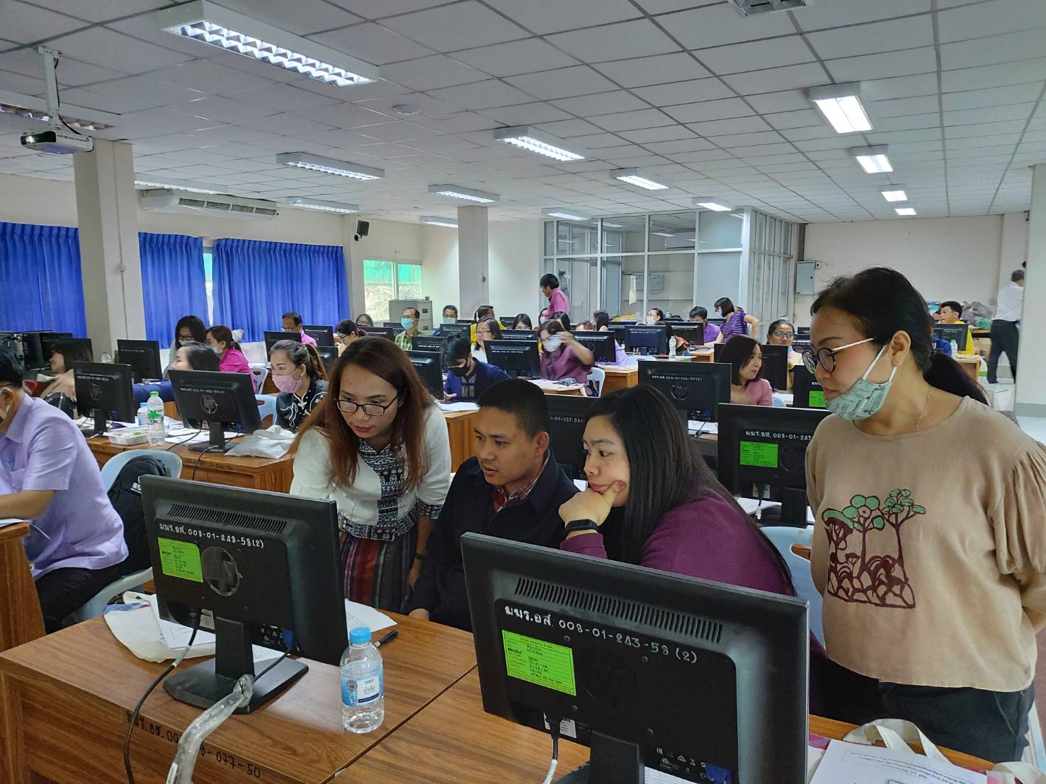? พช.ขอนแก่น : จัดประชุมเชิงปฏิบัติการการจัดทำฐานข้อมูลสารสนเทศระดับจังหวัด (ครู ข) ?