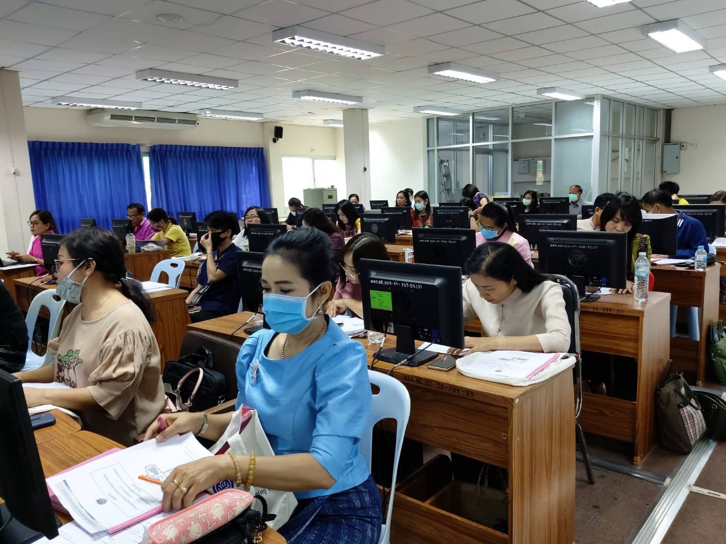 ? พช.ขอนแก่น : จัดประชุมเชิงปฏิบัติการการจัดทำฐานข้อมูลสารสนเทศระดับจังหวัด (ครู ข) ?