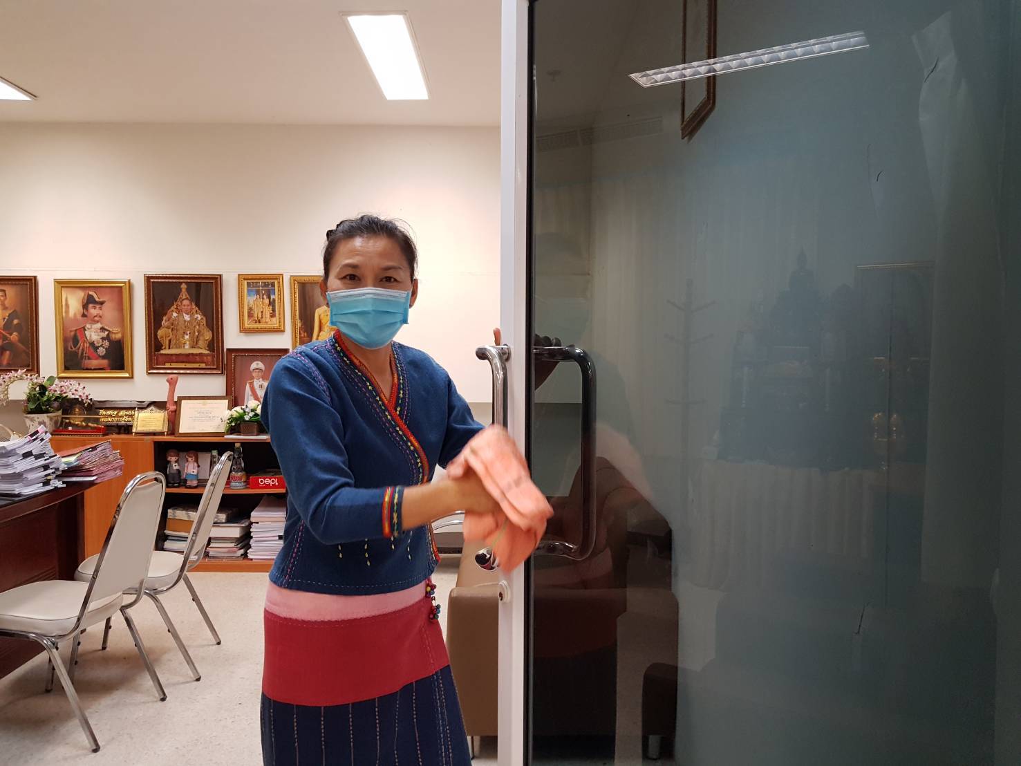 ? พช.ขอนแก่น : ร่วมใจต้านภัย COVID – 19 ตามมาตรการเฝ้าระวัง ป้องกันและควบคุมโรคติดต่อเชื้อไวรัสโคโรนา 2019 ?