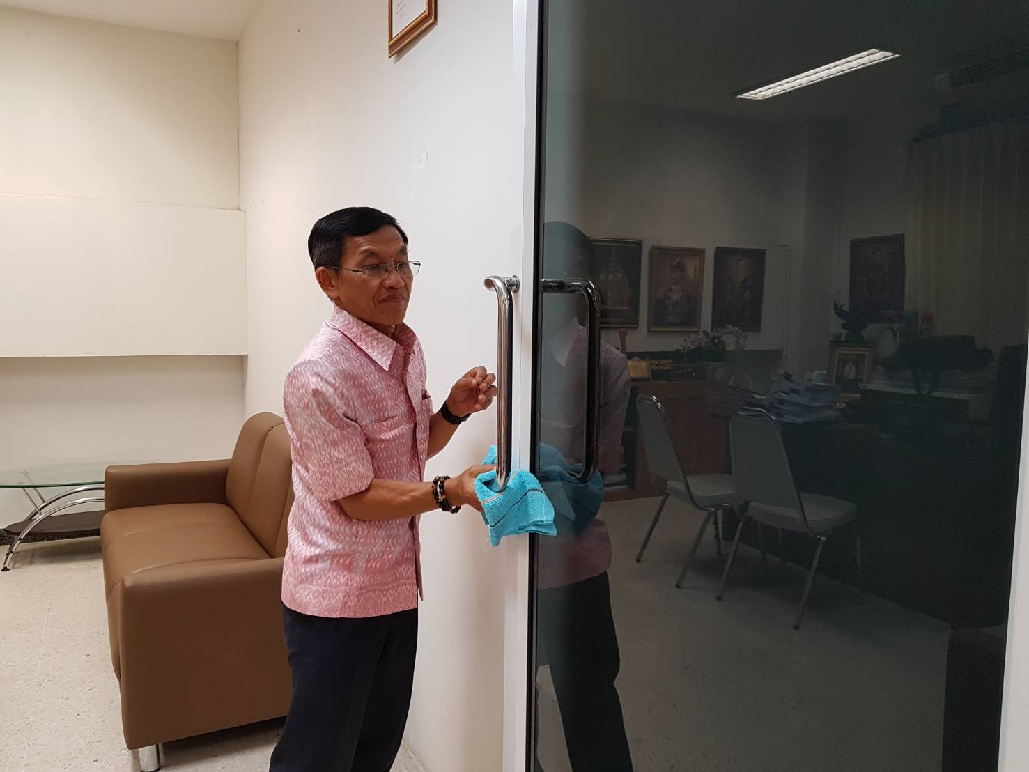 ? พช.ขอนแก่น : ร่วมใจต้านภัย COVID – 19 ตามมาตรการเฝ้าระวัง ป้องกันและควบคุมโรคติดต่อเชื้อไวรัสโคโรนา 2019 ?