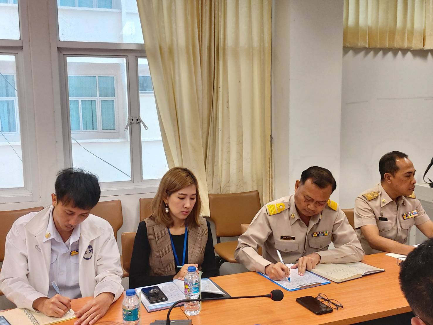 ? พช.ขอนแก่น : ร่วมประชุมหารือเตรียมความพร้อมการจัดกิจกรรมครบรอบ 2 ปี ขอนแก่น : เมืองหัตถกรรมโลกแห่งผ้ามัดหมี่ ?
