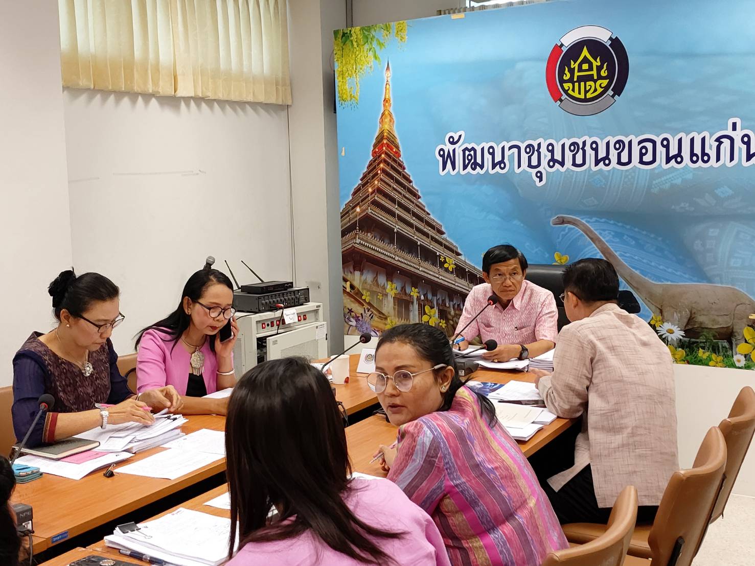 ? พช.ขอนแก่น : จัดประชุมประสานแผนหัวหน้ากลุ่มงานฯ/หัวหน้าฝ่าย และนักวิชาการพัฒนาชุมชนจังหวัดขอนแก่น ครั้งที่ 2/2563 ?