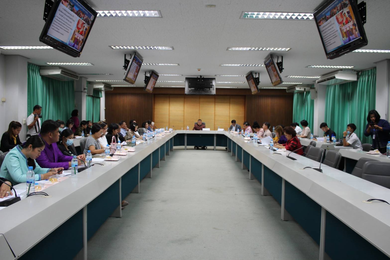 ? พช.ขอนแก่น : ร่วมประชุมคณะกรรมการขับเคลื่อนเมืองหัตถกรรมโลกแห่งผ้ามัดหมี่ ครั้งที่ 1/2563 ?