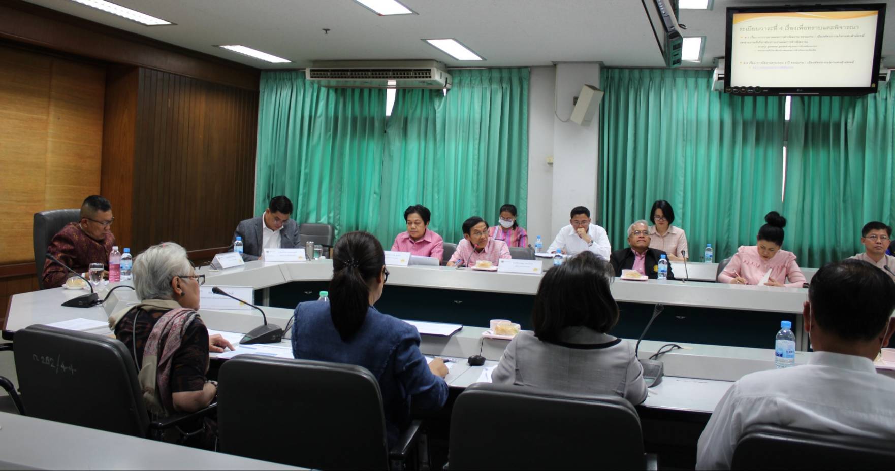 ? พช.ขอนแก่น : ร่วมประชุมคณะกรรมการขับเคลื่อนเมืองหัตถกรรมโลกแห่งผ้ามัดหมี่ ครั้งที่ 1/2563 ?