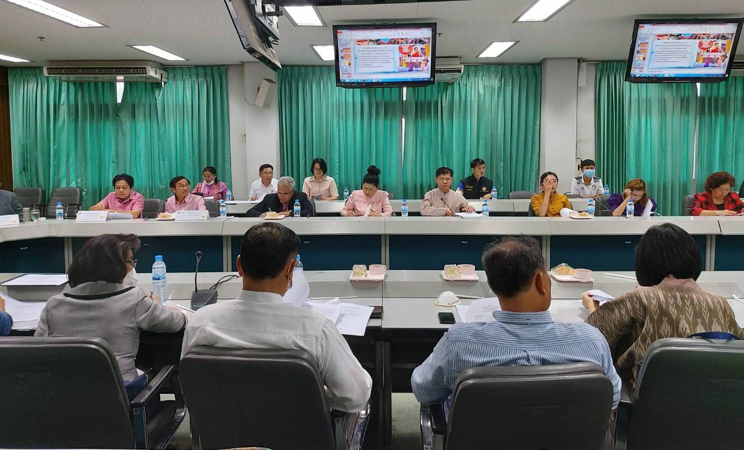 ? พช.ขอนแก่น : ร่วมประชุมคณะกรรมการขับเคลื่อนเมืองหัตถกรรมโลกแห่งผ้ามัดหมี่ ครั้งที่ 1/2563 ?