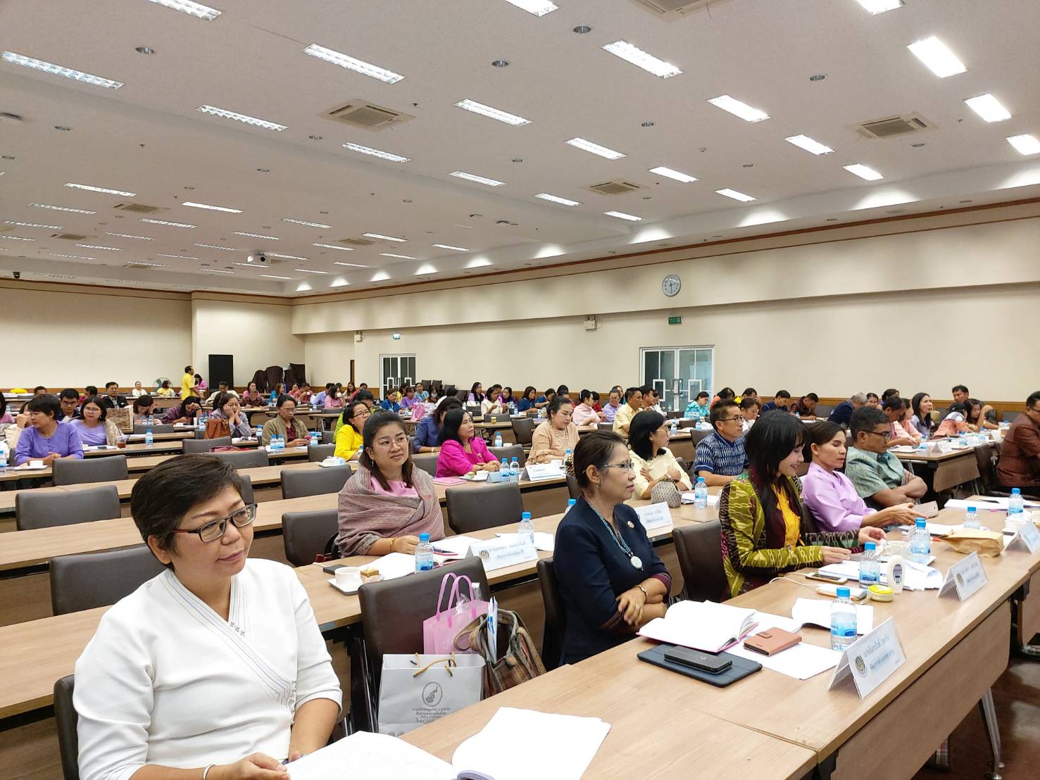 ? พช.ขอนแก่น : จัดประชุมเชิงปฏิบัติการการดำเนินงานตามมาตรการปรับปรุงประสิทธิภาพในการปฏิบัติราชการ ประจำปีงบประมาณ พ.ศ.2563 ?