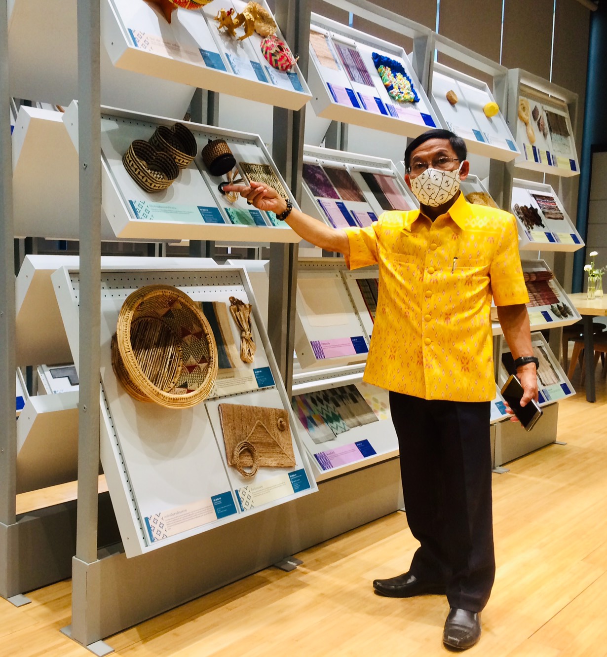 ?พช.ขอนแก่น : พิธีเปิดศูนย์สร้างสรรค์งานออกแบบ ขอนแก่น ?