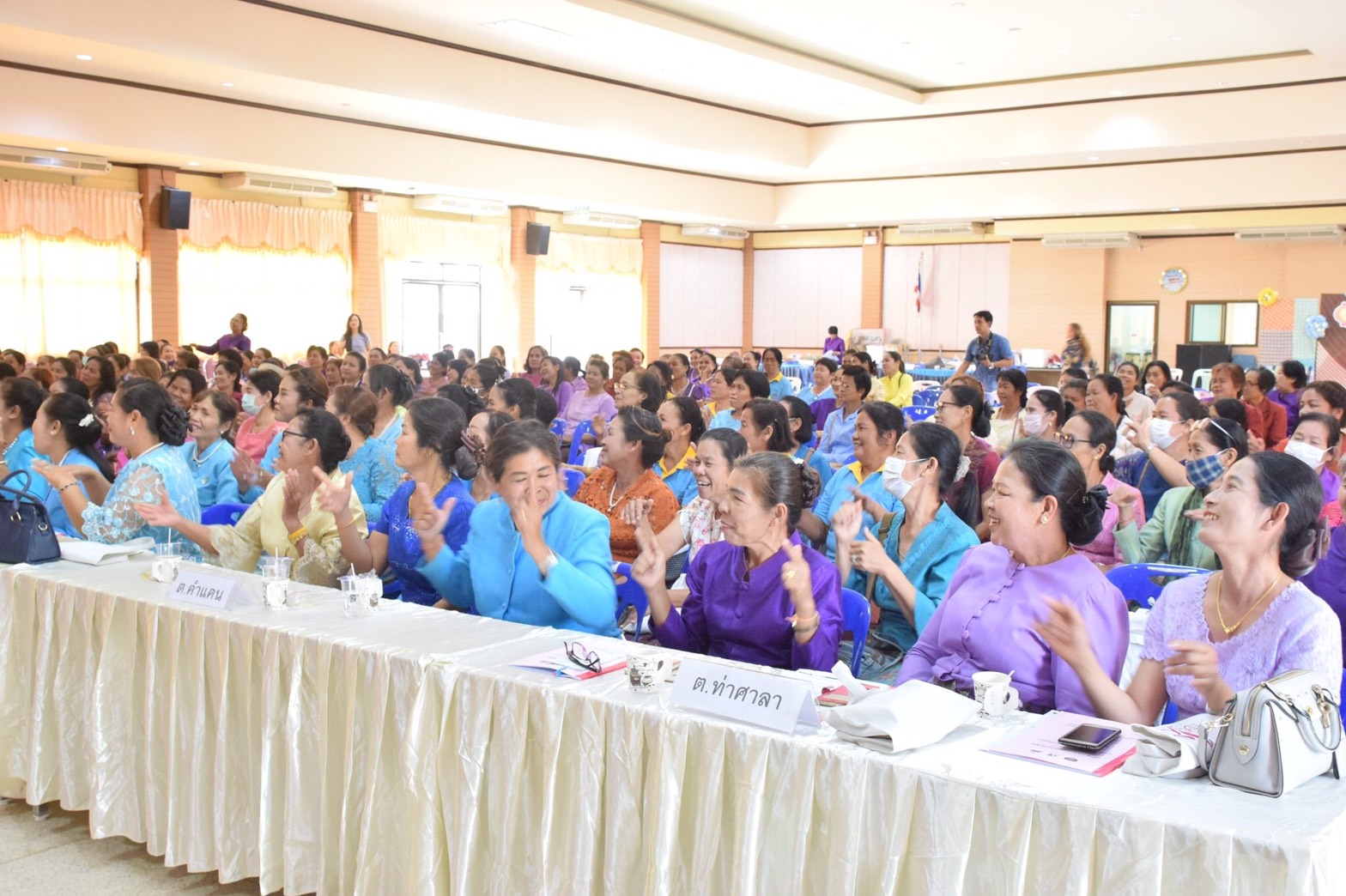 ? พช.ขอนแก่น : ร่วมพิธีเปิดโครงการ“พลังสตรีมัญจาคีรี พลังขับเคลื่อนสังคม วันสตรีสากล ประจำปี 2563”?