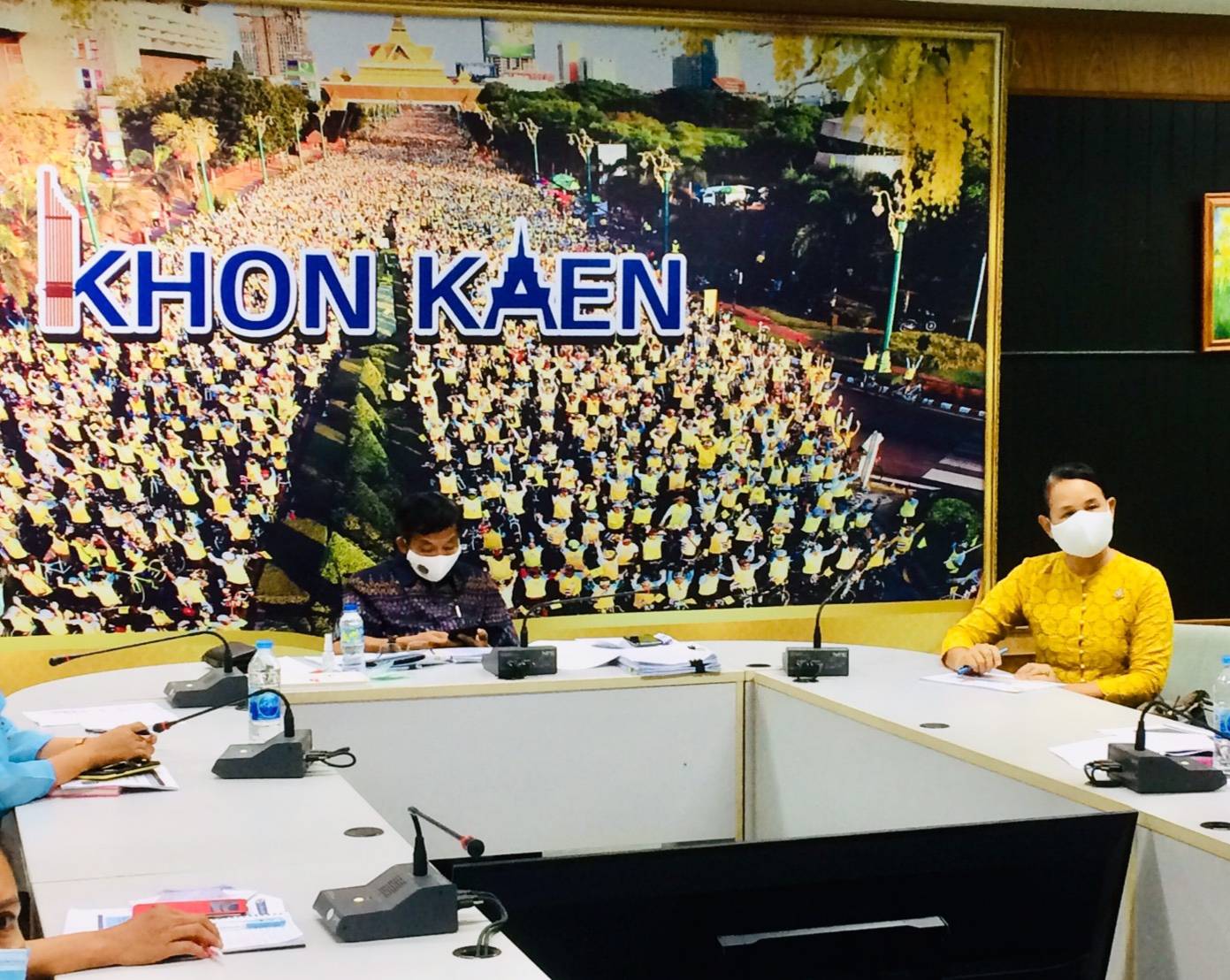 ? พช.ขอนแก่น : ร่วมรับฟังการประชุมมอบนโยบายการขับเคลื่อนหลักทฤษฎีใหม่ของพระบาทสมเด็จพระเจ้าอยู่หัว รัชกาลที่ 9 ประยุกต์สู่ “โคก หนอง นา โมเดล” ผ่านระบบวีดีทัศน์ทางไกล (Video Conference) ?