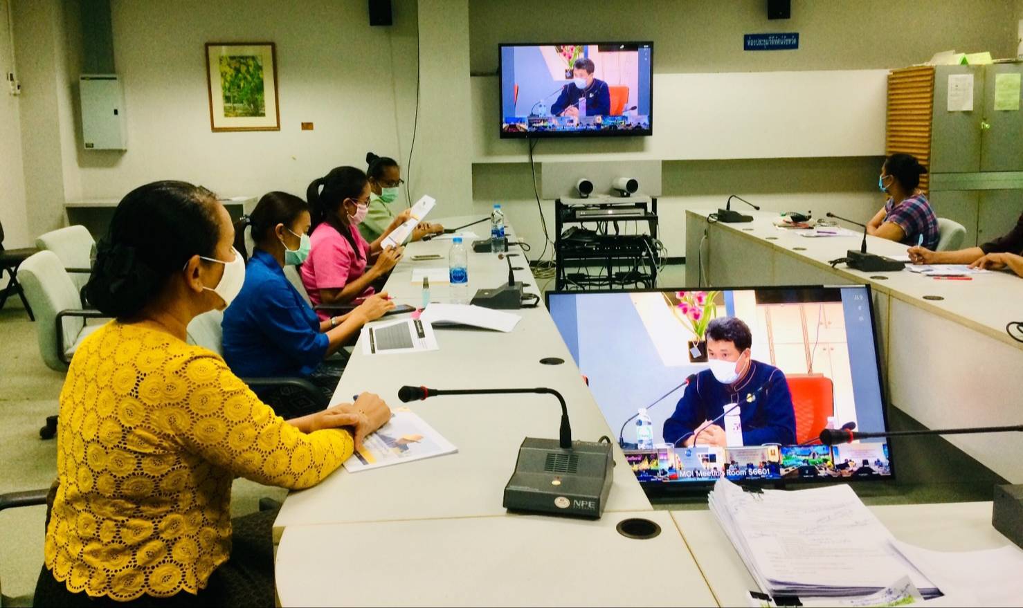 ? พช.ขอนแก่น : ร่วมรับฟังการประชุมมอบนโยบายการขับเคลื่อนหลักทฤษฎีใหม่ของพระบาทสมเด็จพระเจ้าอยู่หัว รัชกาลที่ 9 ประยุกต์สู่ “โคก หนอง นา โมเดล” ผ่านระบบวีดีทัศน์ทางไกล (Video Conference) ?