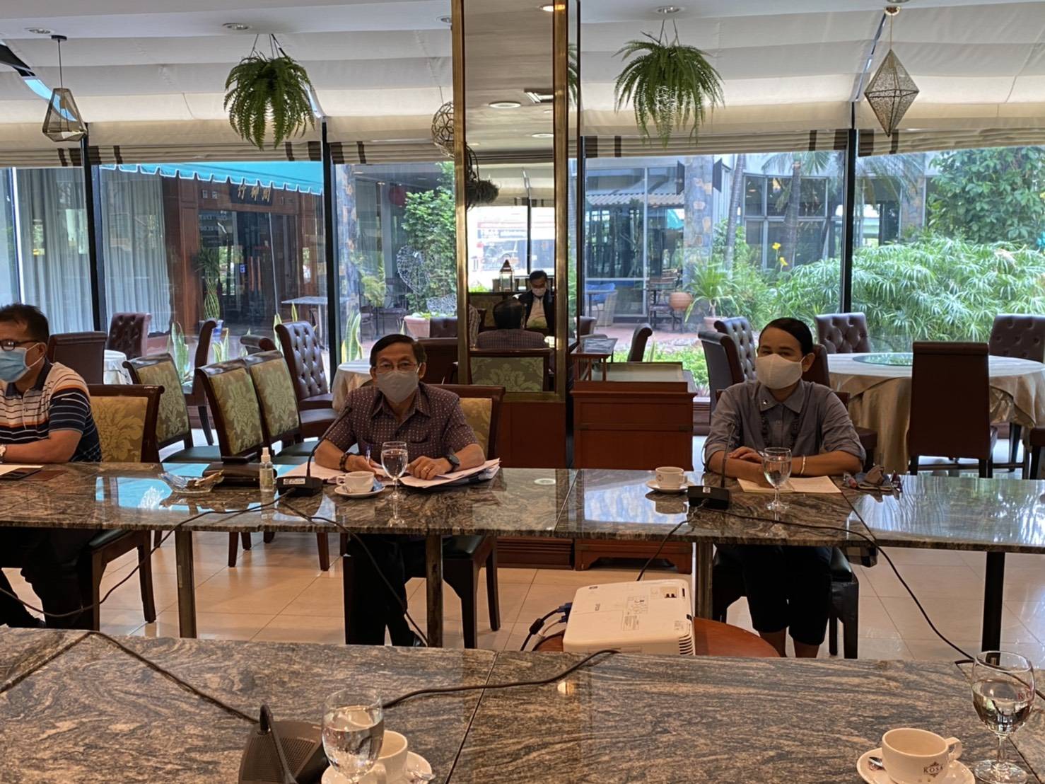 ? พช.ขอนแก่น : ร่วมประชุมคณะกรรมการกระตุ้นเศรษฐกิจฐานรากเพื่อบรรเทาผลกระทบจาก COVID -19 จังหวัดขอนแก่น (คณะย่อย) ?