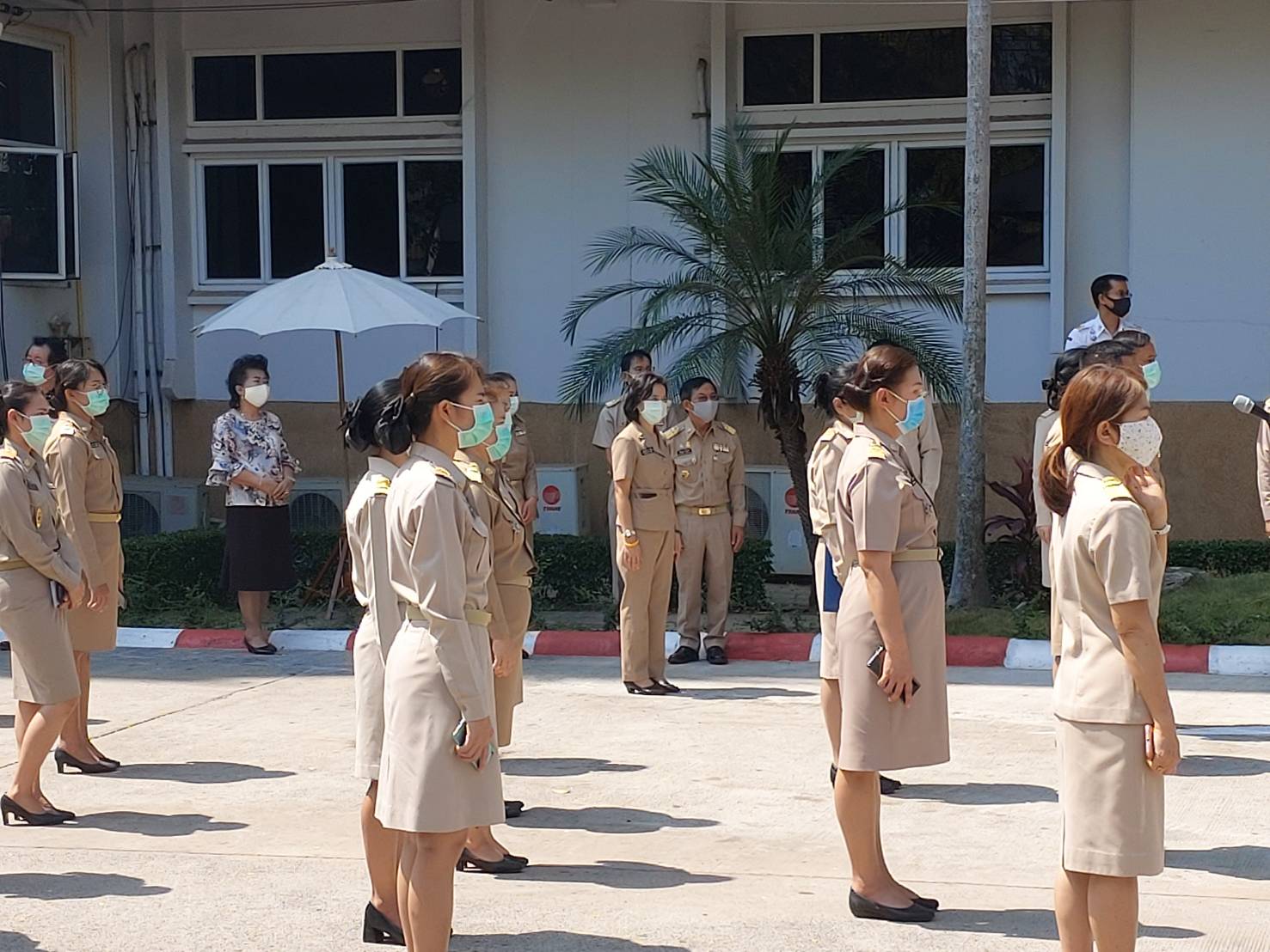? พช.ขอนแก่น : ร่วมเป็นเกียรติพิธีเปิดการให้บริการประชาชนแบบไม่ต้องลงจากรถยนต์ (Drive Thru Service) ?