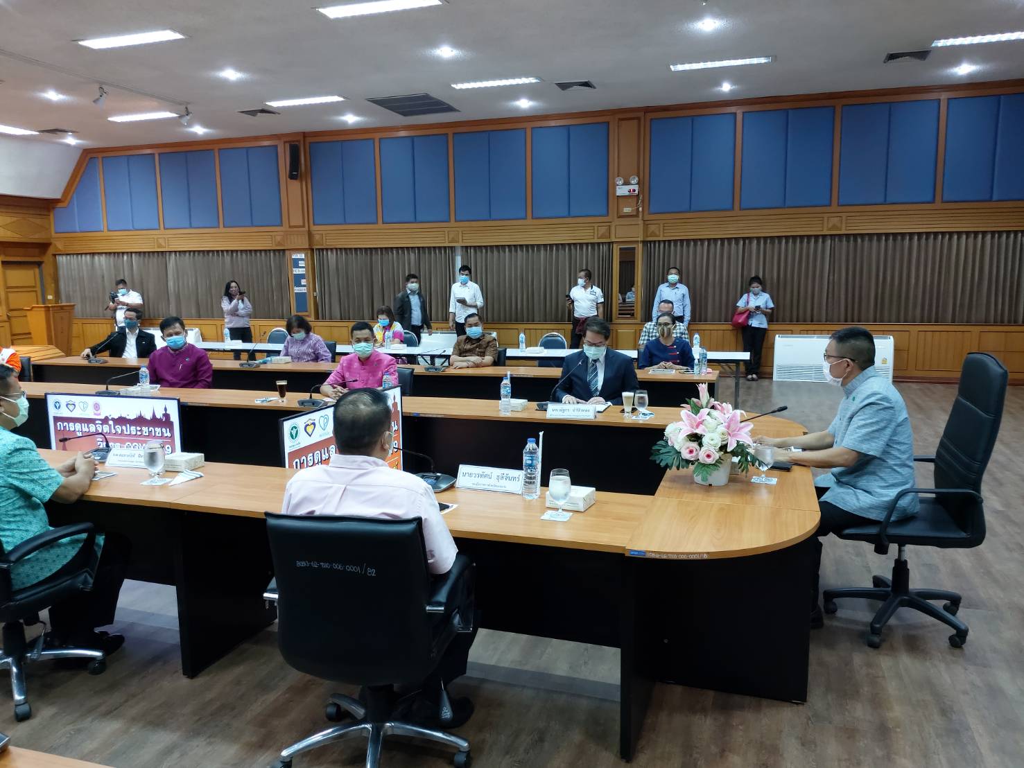 ? พช.ขอนแก่น : ร่วมเป็นเกียรติพิธีเปิดโครงการดูแลจิตใจประชาชนภายใต้สถานการณ์โควิด-19 โดยพระภิกษุสงฆ์ จิตสว่าง ท่ามกลางวิกฤต Brightness During the During the Dark Time of COVID-19 ?