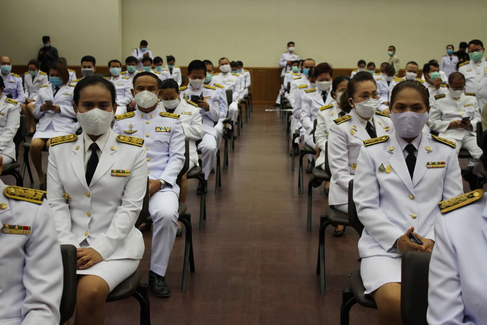 ? พช.ขอนแก่น : ร่วมพิธีวางพวงมาลาถวายราชสักการะเนื่องใน “วันคล้ายวันสวรรคตของสมเด็จพระนเรศวรมหาราช” ประจำปี 2563 ?
