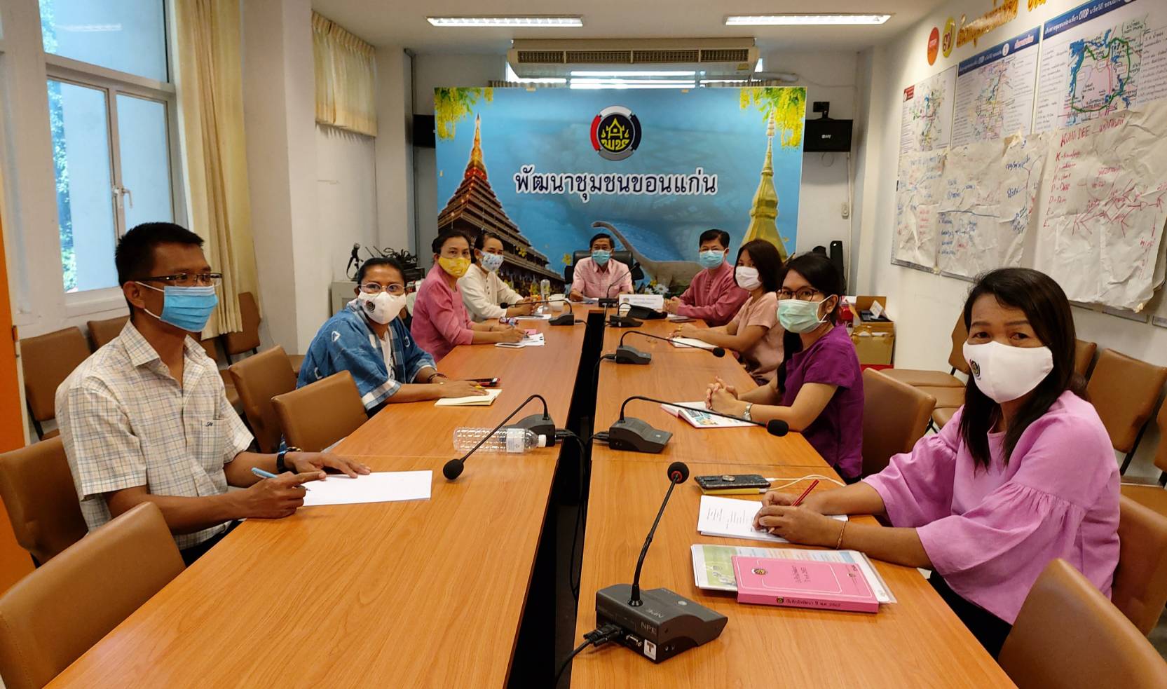 ? พช.ขอนแก่น : ร่วมรับฟังการประชุมกรมการพัฒนาชุมชน ครั้งที่ 4/2563 ผ่านระบบประชุมทางไกล (Video Conference) และระบบ TVพช. ?
