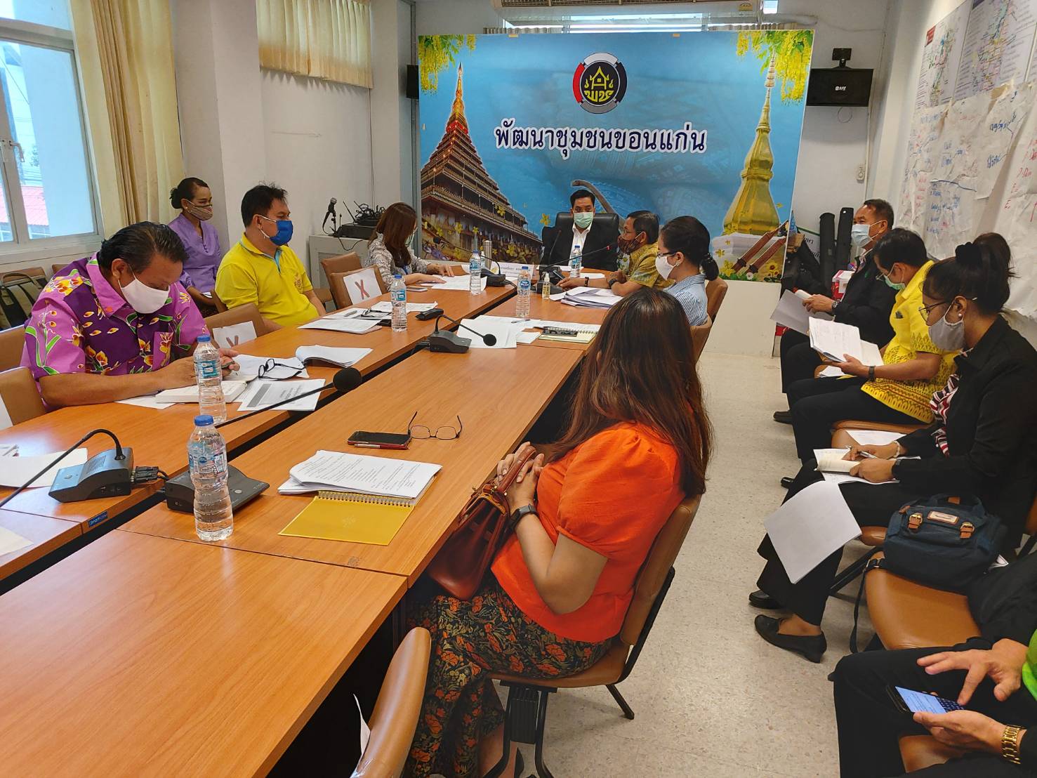 ? พช.ขอนแก่น : ร่วมประชุมคณะกรรมการกระตุ้นเศรษฐกิจฐานรากเพื่อบรรเทาผลกระทบจาก COVID -19 จังหวัดขอนแก่น ครั้งที่ 2/2563 ?