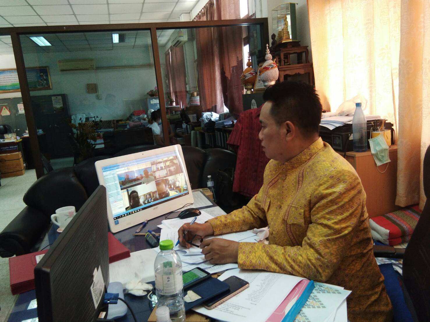 ? พช.ขอนแก่น : ประชุมประจำเดือนหัวหน้ากลุ่มงานฯ/หัวหน้าฝ่ายฯ พัฒนาการอำเภอ และเจ้าหน้าที่พัฒนาชุมชนจังหวัดขอนแก่น ครั้งที่ 4/2563 ผ่านระบบ sessioncall ?