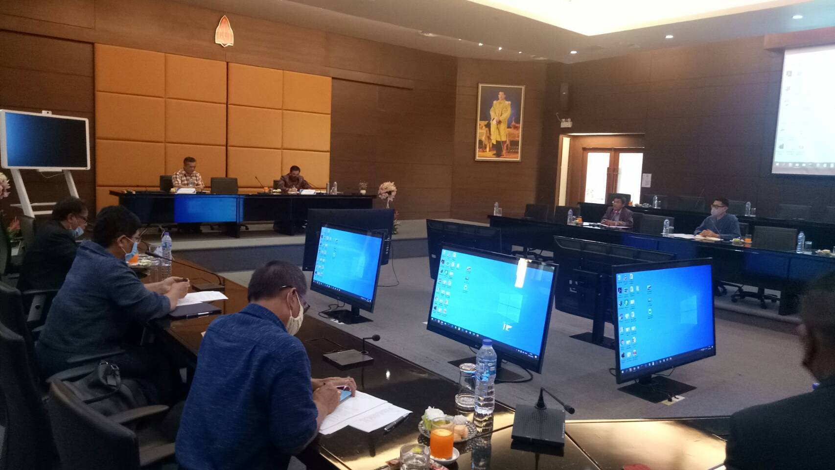 ? พช.ขอนแก่น : ร่วมประชุมขับเคลื่อนเมืองหัตถกรรมโลกแห่งผ้ามัดหมี่?