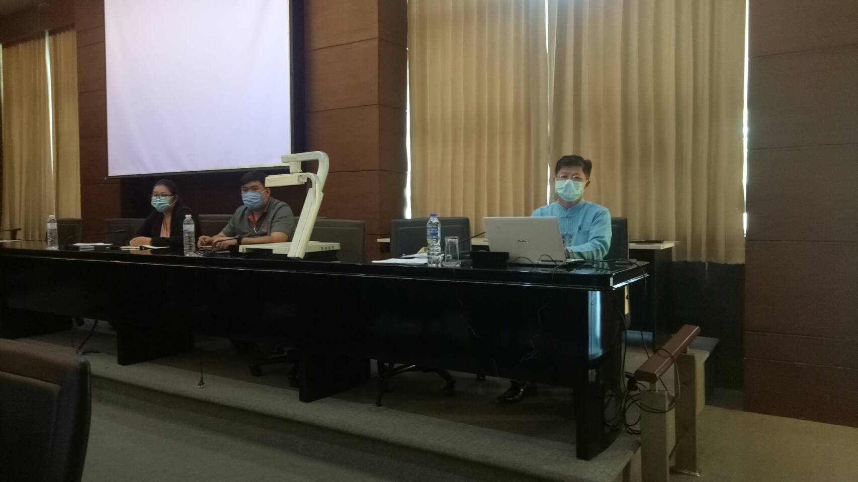 ? พช.ขอนแก่น : ร่วมประชุมขับเคลื่อนเมืองหัตถกรรมโลกแห่งผ้ามัดหมี่?