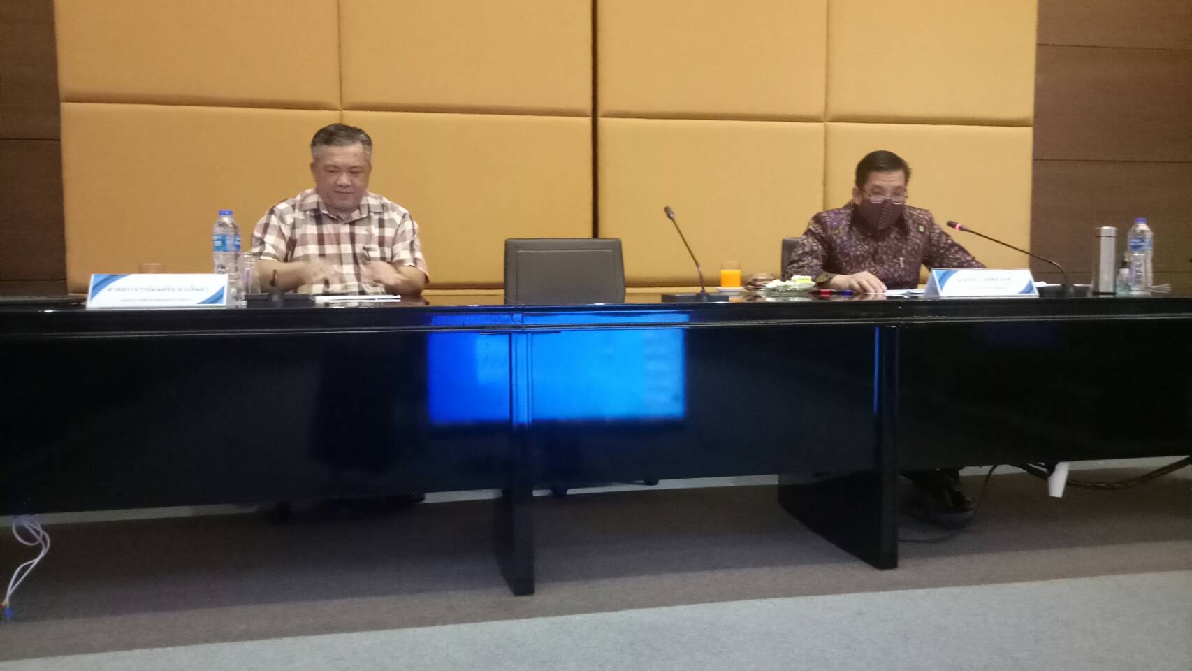 ? พช.ขอนแก่น : ร่วมประชุมขับเคลื่อนเมืองหัตถกรรมโลกแห่งผ้ามัดหมี่?