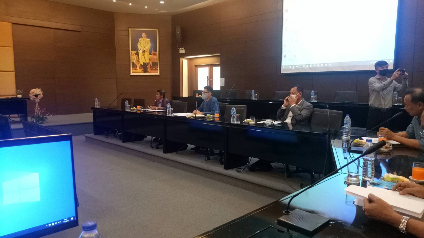 ? พช.ขอนแก่น : ร่วมประชุมขับเคลื่อนเมืองหัตถกรรมโลกแห่งผ้ามัดหมี่?