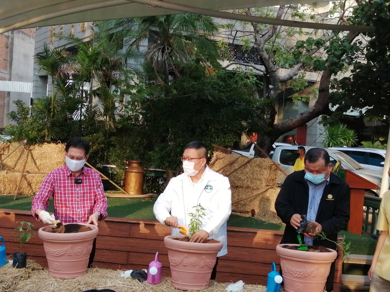 ? พช.ขอนแก่น ร่วมพิธีเปิด “ตลาดปันสุข” จังหวัดขอนแก่น ?