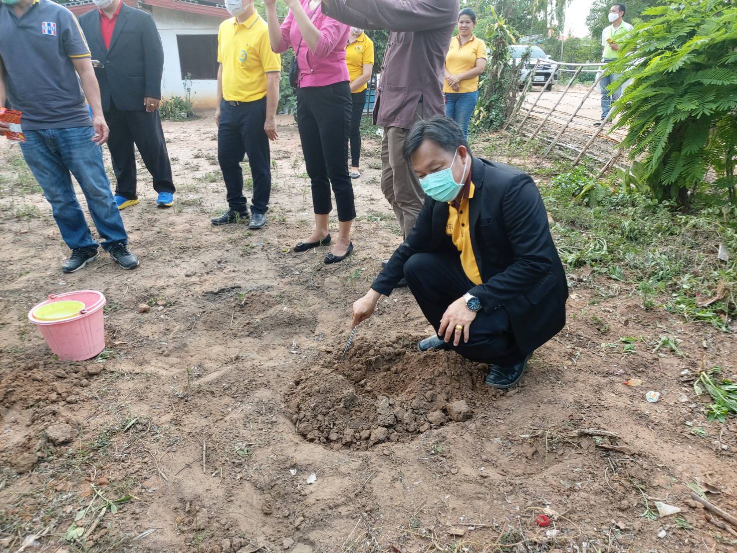?รองผู้ว่าราชการจังหวัดขอนแก่น ลงพื้นที่ติดตาม เยี่ยมเยียนให้กำลังใจครัวเรือนยากจนตามโครงการ “คู่เสี่ยว เกี่ยวก้อย แก้จนคนขอนแก่น” พื้นที่อำเภอซำสูง จังหวัดขอนแก่น?