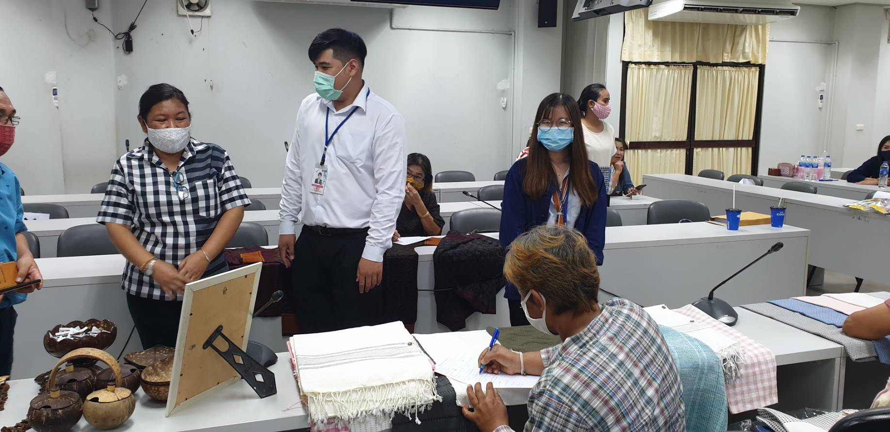 ?จังหวัดขอนแก่น หนุนผลิตภัณฑ์ OTOP เด่น สร้างรายได้สู่ชุมชน?