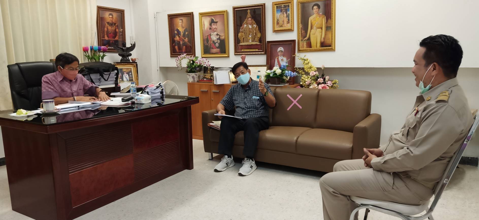 ? พช.ขอนแก่น หนุนข้าราชการดีเด่น “พัฒนากรแหวนทอง สร้อยคอคล้องใจพัฒนาการอำเภอ กำไลทองของเธอนักวิชาการ” ประจำปี 2563 ?