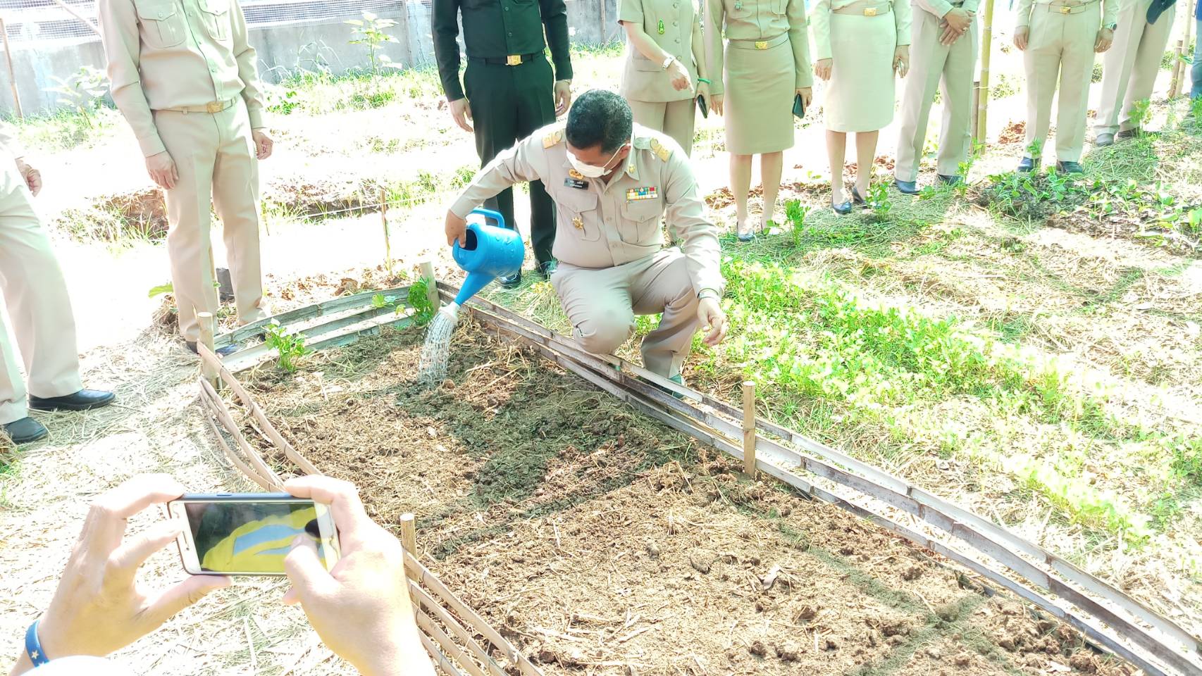 ? พช.ขอนแก่น จับมือภาคีรวมพลังสร้าง “คลังเมล็ดพันธุ์ผัก” ขยายผล 90 วัน ปลูกผักสวนครัว สร้างความมั่นคงทางอาหาร” ?