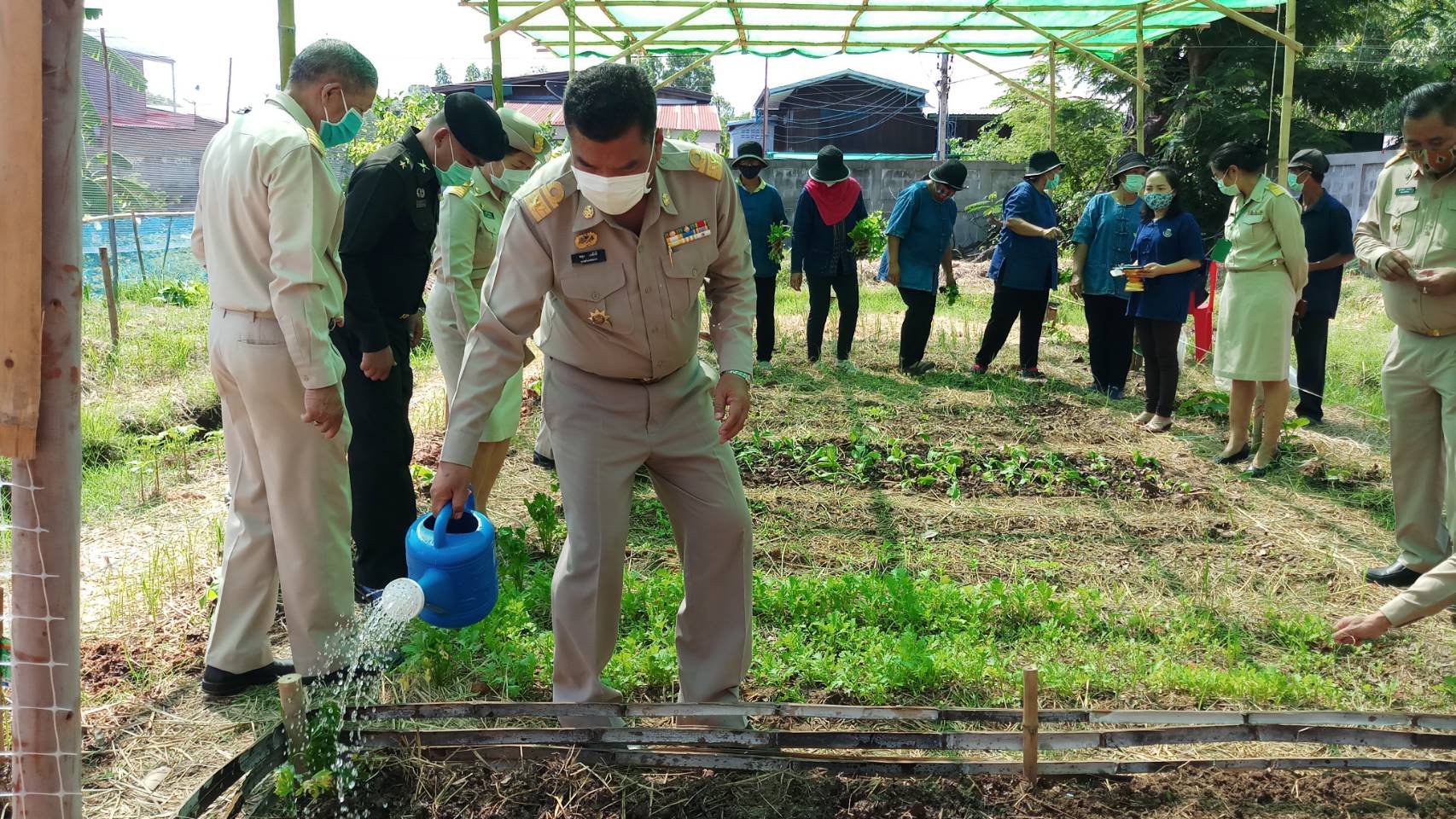 ? พช.ขอนแก่น จับมือภาคีรวมพลังสร้าง “คลังเมล็ดพันธุ์ผัก” ขยายผล 90 วัน ปลูกผักสวนครัว สร้างความมั่นคงทางอาหาร” ?