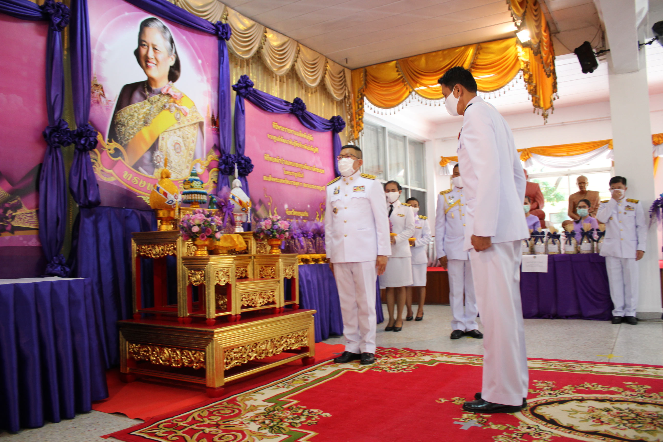 ? จังหวัดขอนแก่น จัดพิธีรับมอบเมล็ดพันธุ์ผักพระราชทานจากศูนย์พัฒนาพันธุ์พืชจักรพันธ์เพ็ญศิริฯ ผ่านโครงการ “ทหารพันธุ์ดี” มลฑลทหารบกที่ 23 จังหวัดขอนแก่น ?