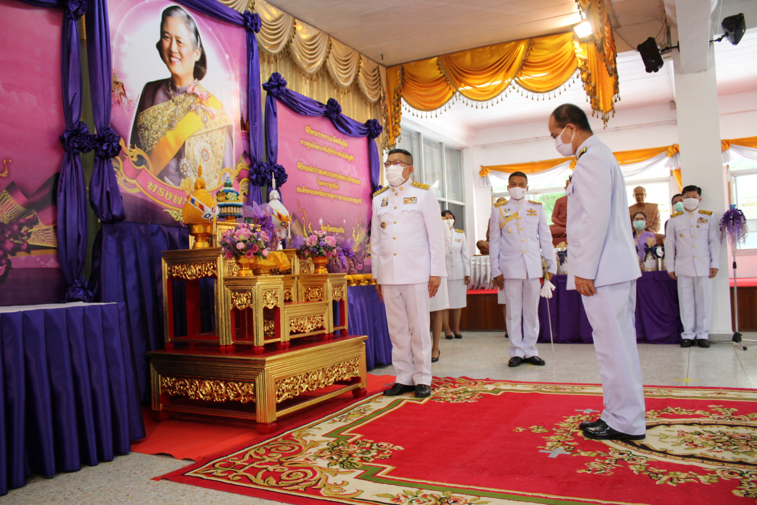 ? จังหวัดขอนแก่น จัดพิธีรับมอบเมล็ดพันธุ์ผักพระราชทานจากศูนย์พัฒนาพันธุ์พืชจักรพันธ์เพ็ญศิริฯ ผ่านโครงการ “ทหารพันธุ์ดี” มลฑลทหารบกที่ 23 จังหวัดขอนแก่น ?