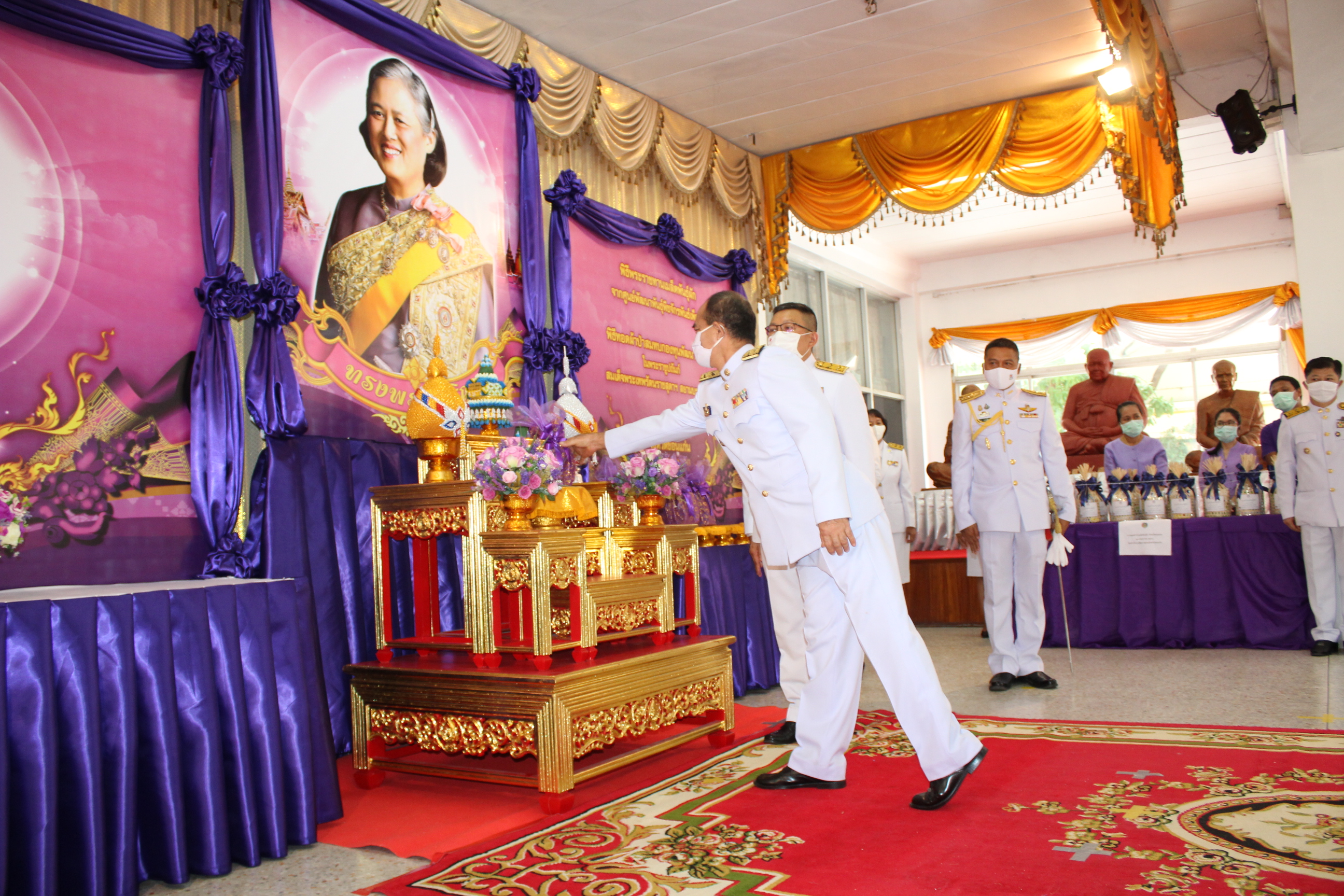 ? จังหวัดขอนแก่น จัดพิธีรับมอบเมล็ดพันธุ์ผักพระราชทานจากศูนย์พัฒนาพันธุ์พืชจักรพันธ์เพ็ญศิริฯ ผ่านโครงการ “ทหารพันธุ์ดี” มลฑลทหารบกที่ 23 จังหวัดขอนแก่น ?