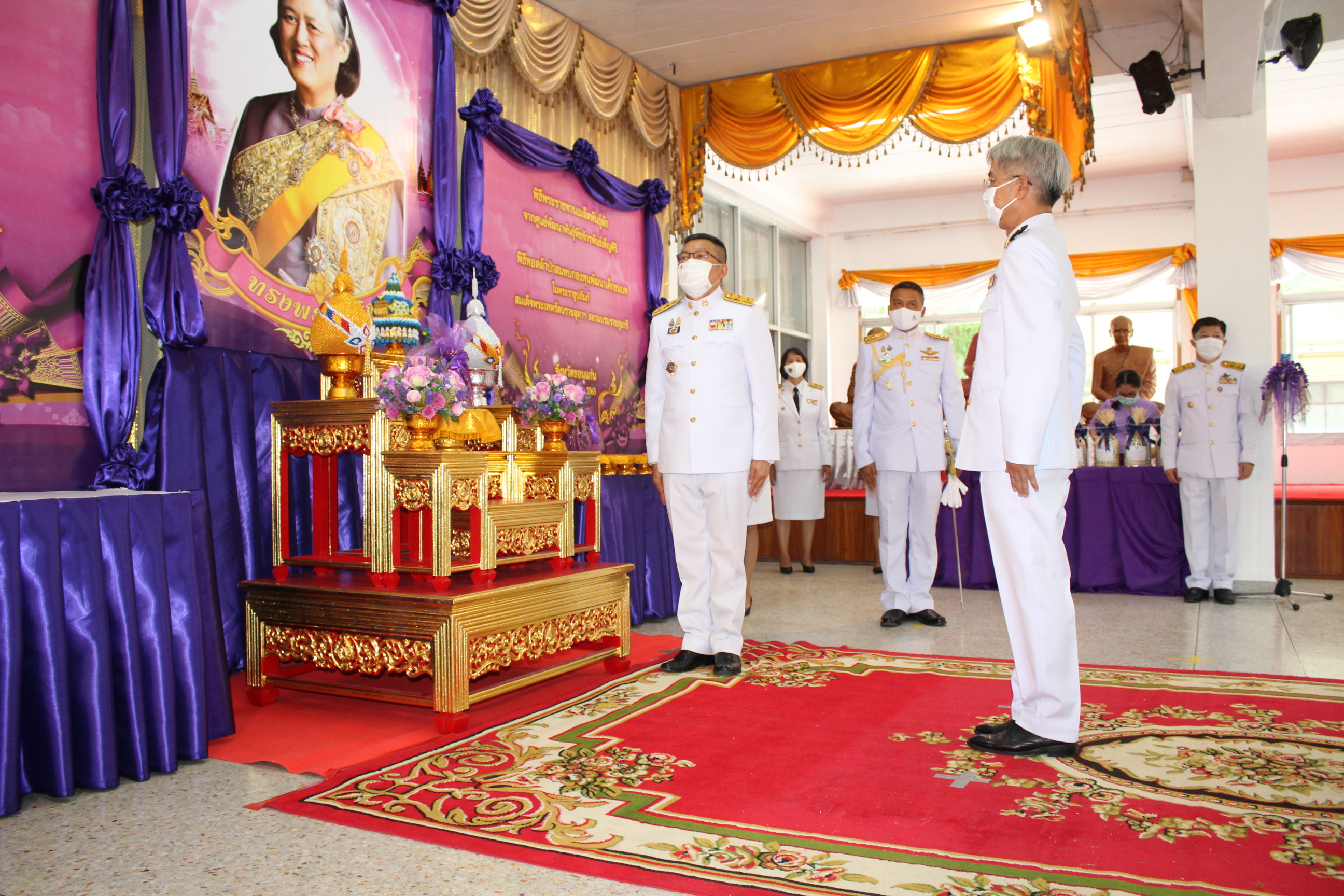 ? จังหวัดขอนแก่น จัดพิธีรับมอบเมล็ดพันธุ์ผักพระราชทานจากศูนย์พัฒนาพันธุ์พืชจักรพันธ์เพ็ญศิริฯ ผ่านโครงการ “ทหารพันธุ์ดี” มลฑลทหารบกที่ 23 จังหวัดขอนแก่น ?