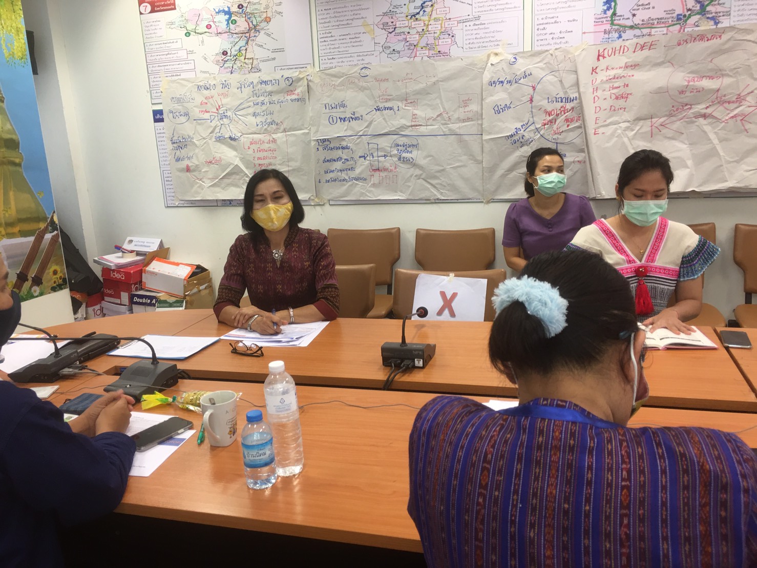 ? พช.ขอนแก่น ร่วมรับฟังการประชุมชี้แจงการดำเนินงานโครงการส่งเสริมนักการตลาดรุ่นใหม่ (OTOP) ผ่านระบบวิดีทัศน์ทางไกล (Video Conference) ?