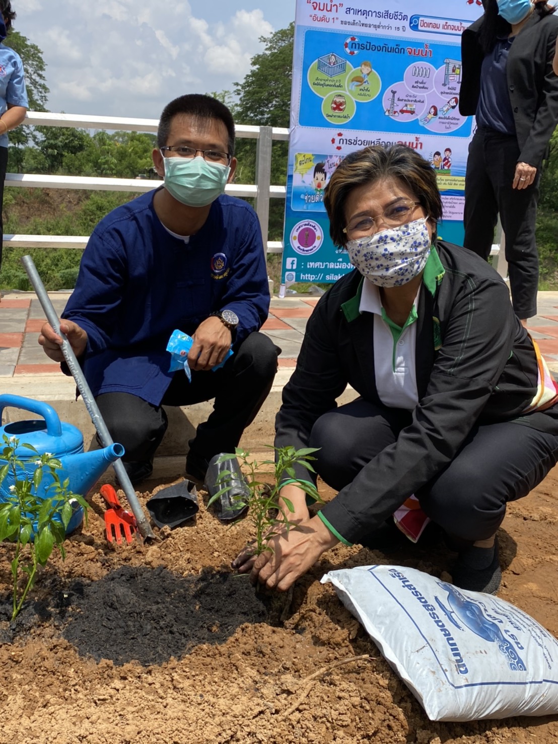 ?จังหวัดขอนแก่น คัดเลือกคนกองทุนพัฒนาบทบาทสตรีดีเด่น ระดับจังหวัด ประจำปี 2563 ?