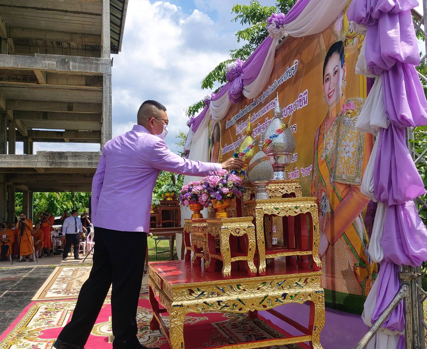 ? จังหวัดขอนแก่น : จัดกิจกรรมพลังสตรีอาสาพัฒนา ปลูกป่าเฉลิมพระเกียรติ เนื่องในโอกาสวันเฉลิมพระชนมพรรษา สมเด็จพระนางเจ้าฯ พระบรมราชินี และกิจกรรมปลูกผักสวนครัว เพื่อสร้างความมั่นคงทางอาหาร ตามพระดำริของเจ้าพระคุณสมเด็จพระอริยวงศาคตญาณ สมเด็จพระสังฆราช สกลมหาสังฆปริณายก ?