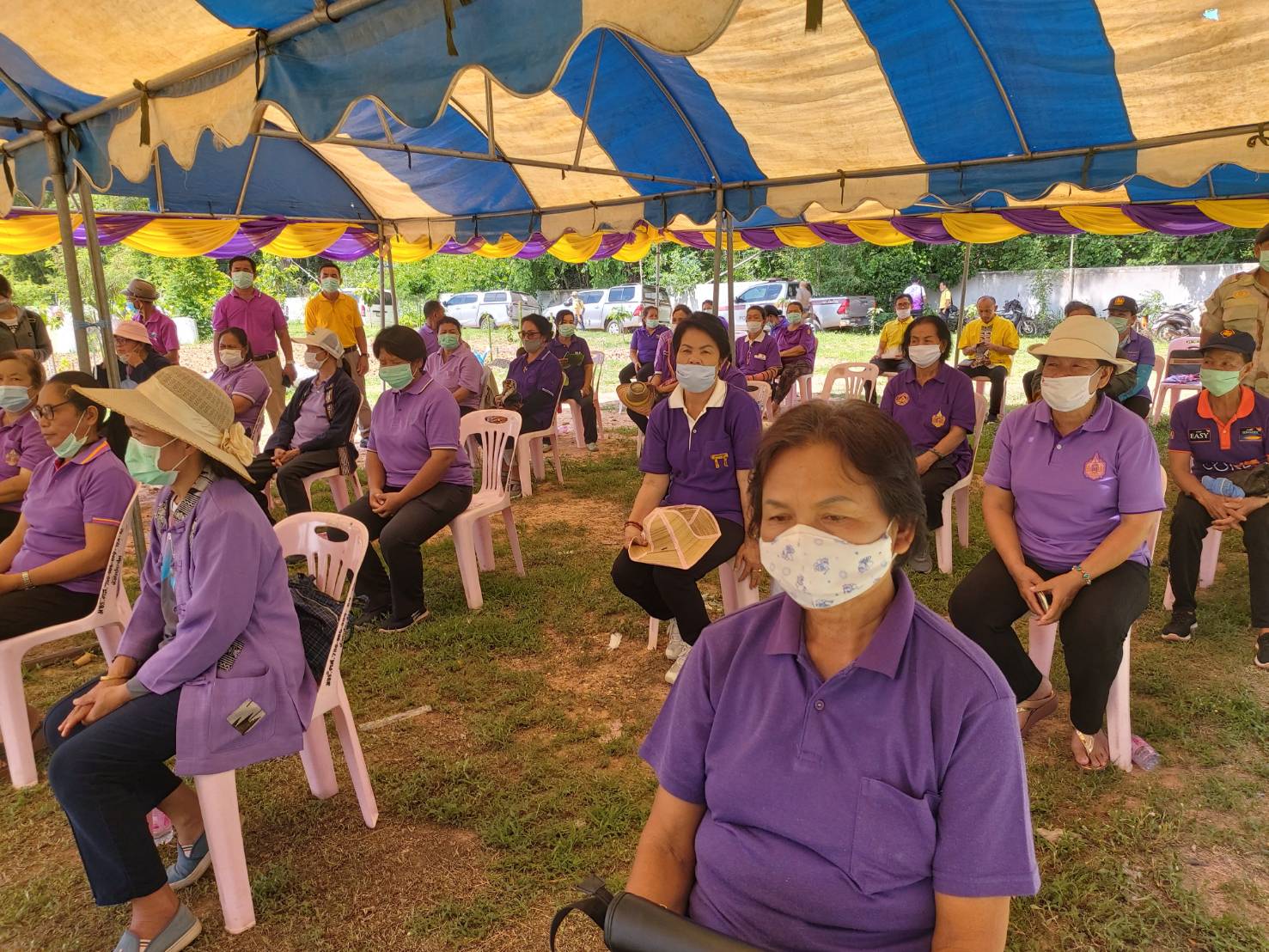 ? จังหวัดขอนแก่น : จัดกิจกรรมพลังสตรีอาสาพัฒนา ปลูกป่าเฉลิมพระเกียรติ เนื่องในโอกาสวันเฉลิมพระชนมพรรษา สมเด็จพระนางเจ้าฯ พระบรมราชินี และกิจกรรมปลูกผักสวนครัว เพื่อสร้างความมั่นคงทางอาหาร ตามพระดำริของเจ้าพระคุณสมเด็จพระอริยวงศาคตญาณ สมเด็จพระสังฆราช สกลมหาสังฆปริณายก ?
