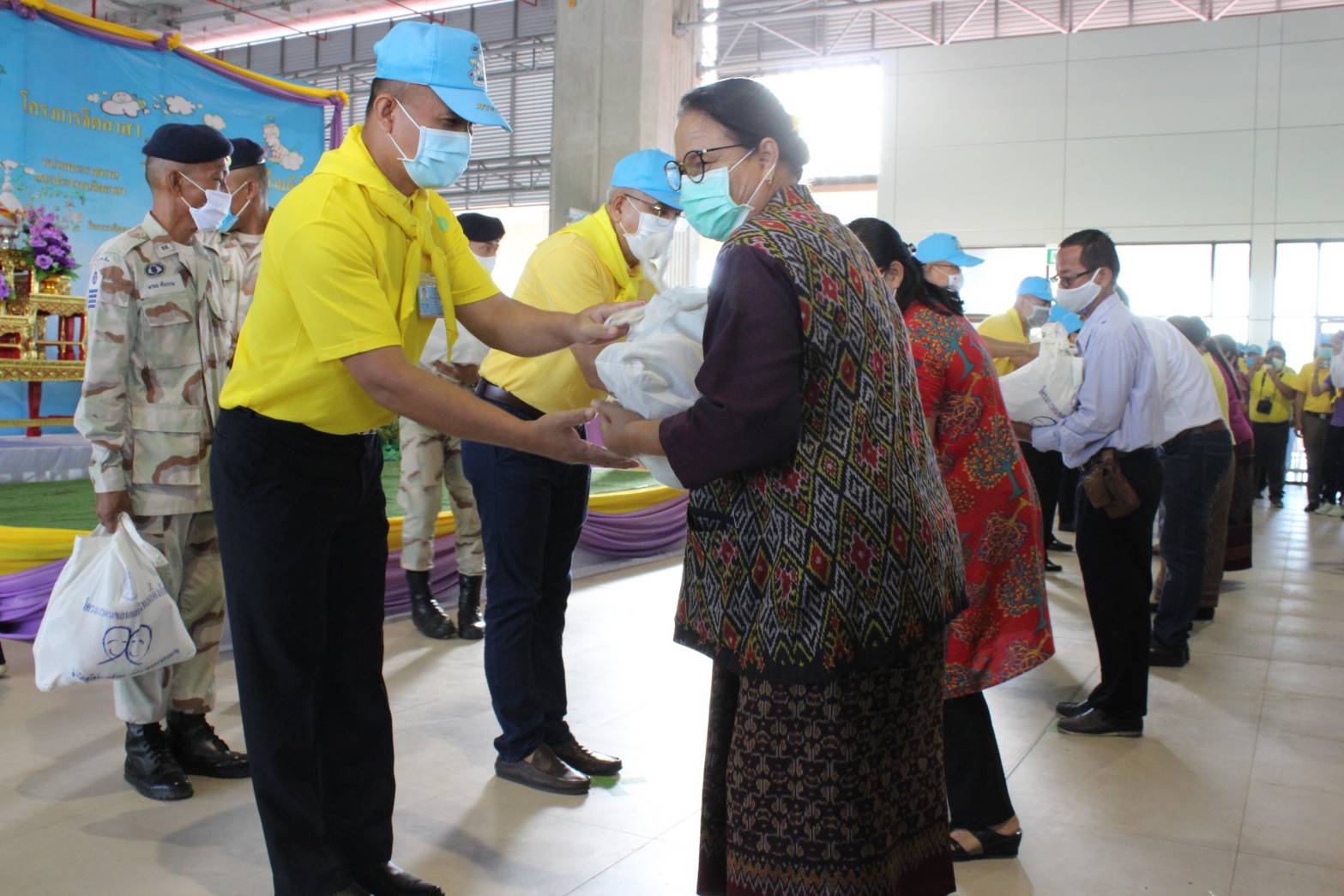 ? พช.ขอนแก่น : ร่วมกิจกรรมเนื่องในโอกาสวันเฉลิมพระชนมพรรษาสมเด็จพระนางเจ้าฯ พระบรมราชินี ?
